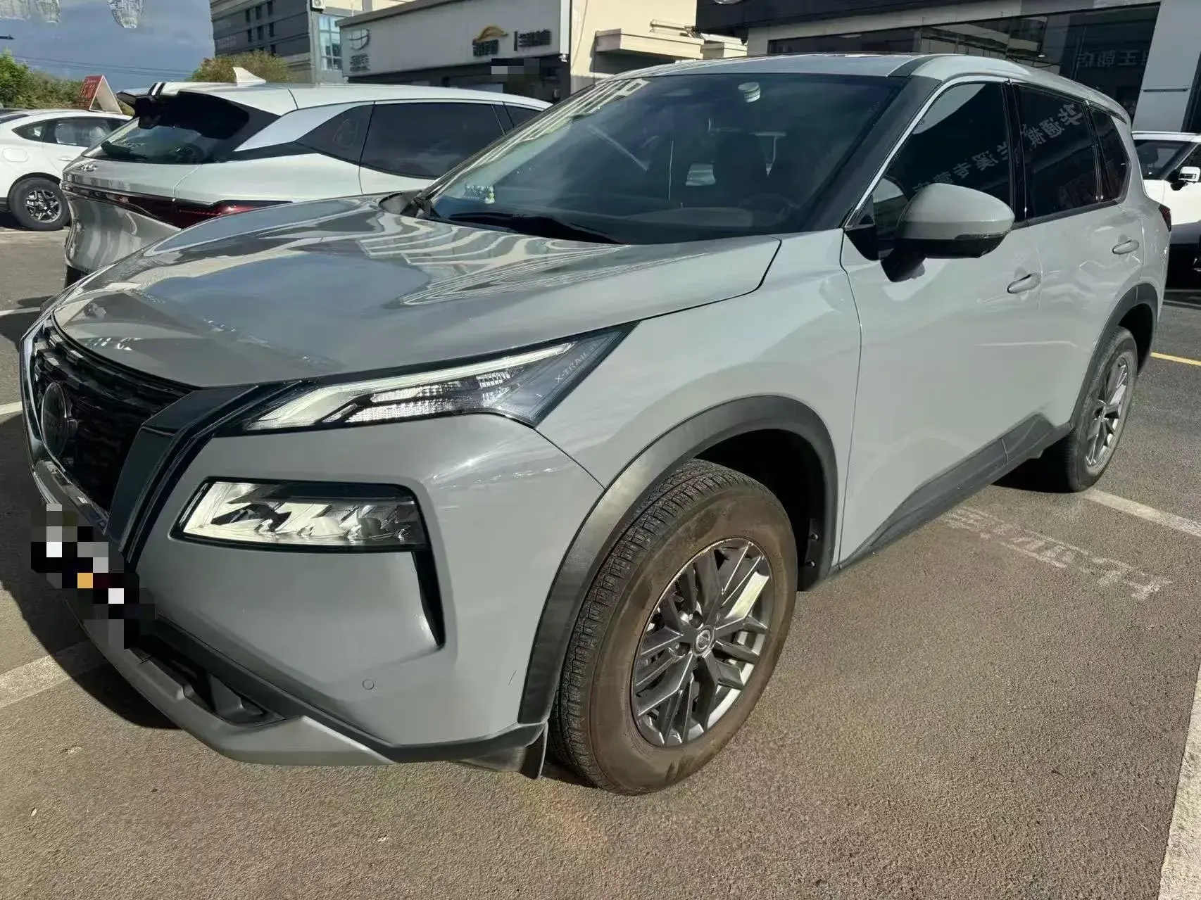 2021 NISSAN X-TRAIL view 1