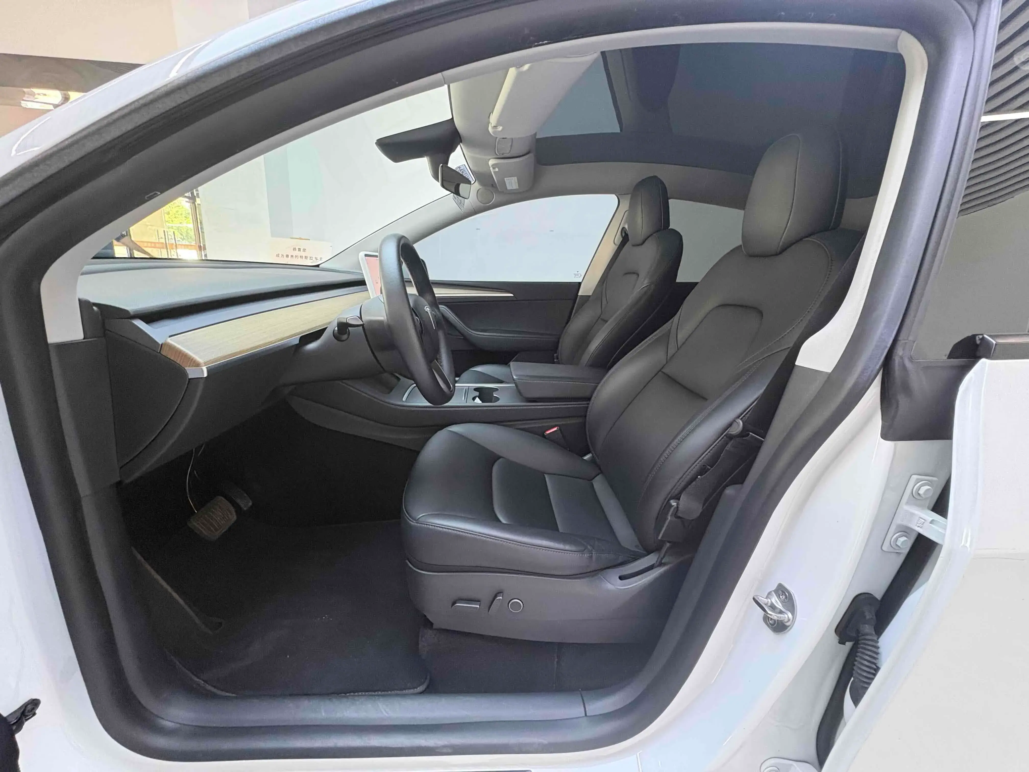 2021 TESLA MODEL thumbnail 3