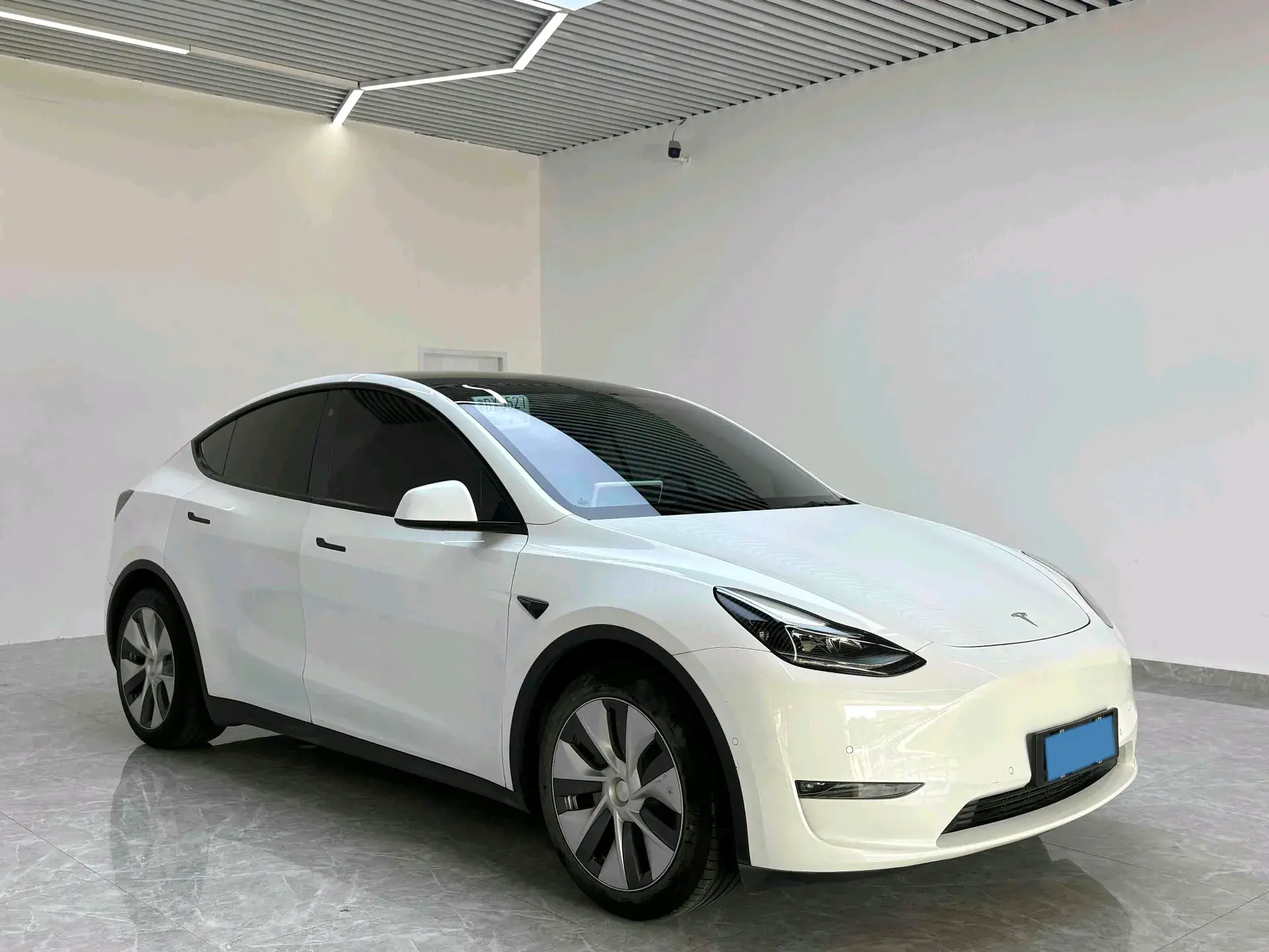 2021 TESLA MODEL thumbnail 2