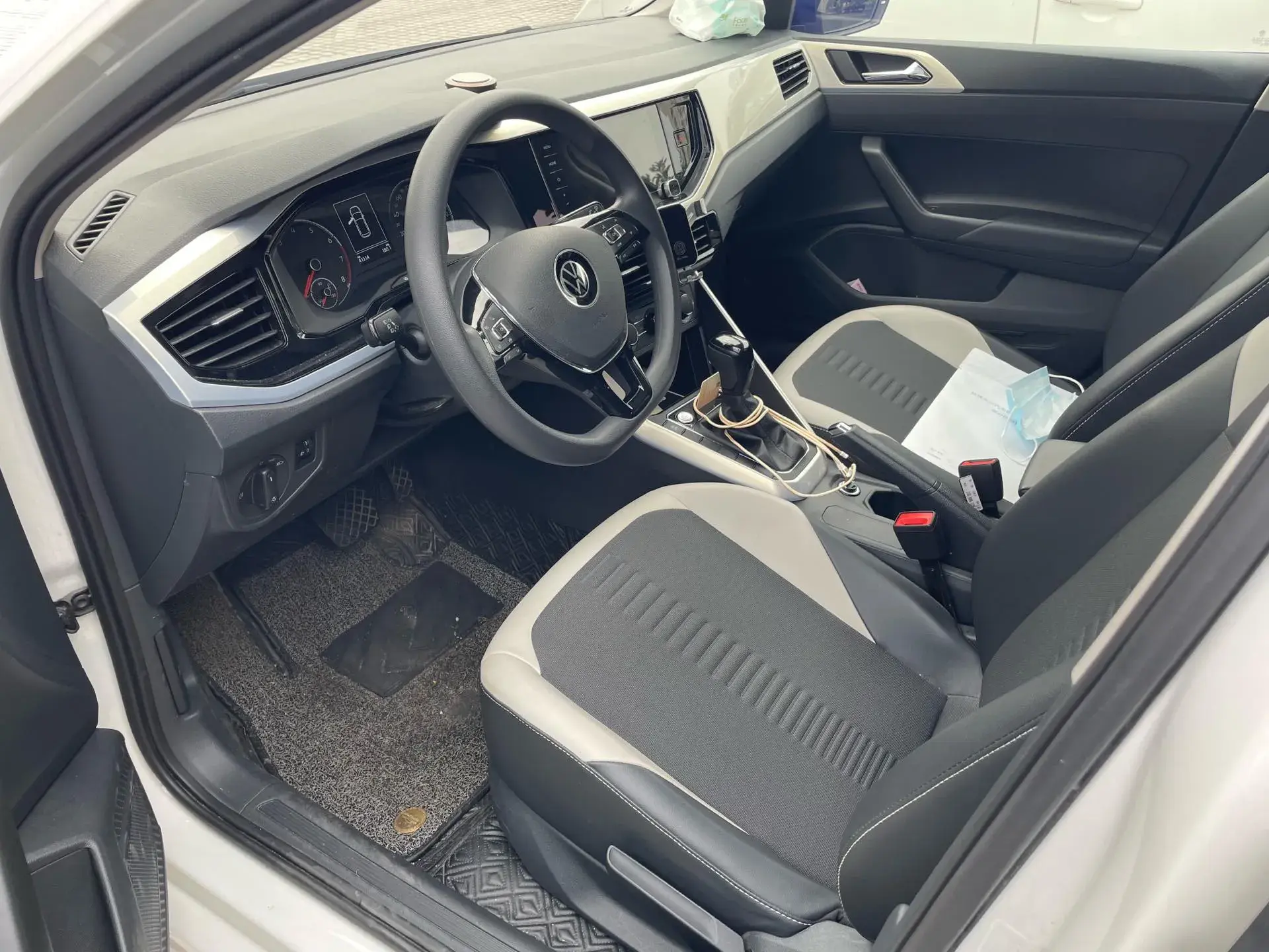 2021 VOLKSWAGEN POLO thumbnail 3