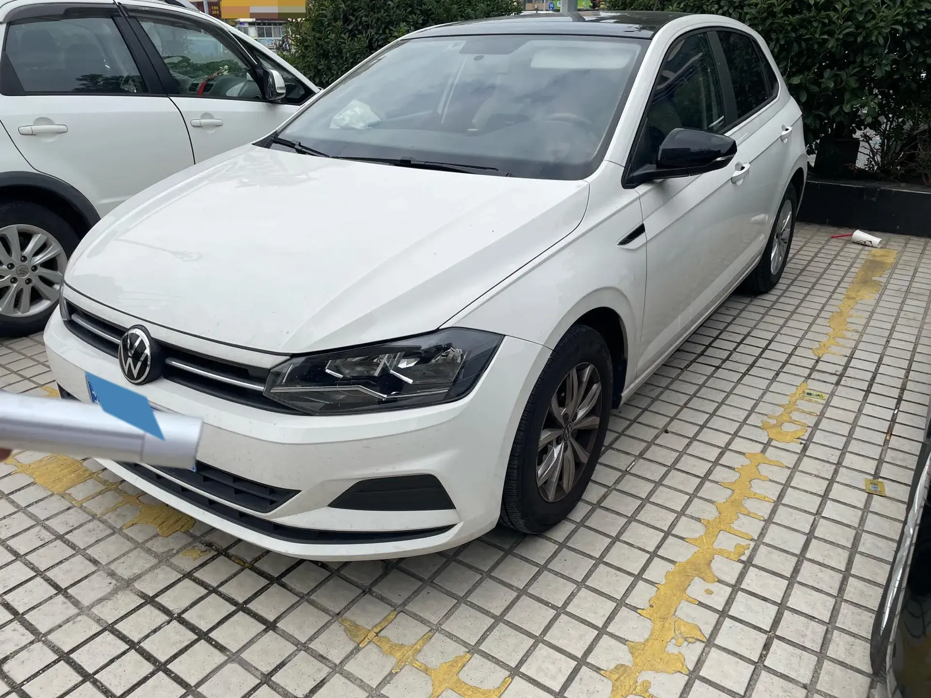 2021 VOLKSWAGEN POLO view 1