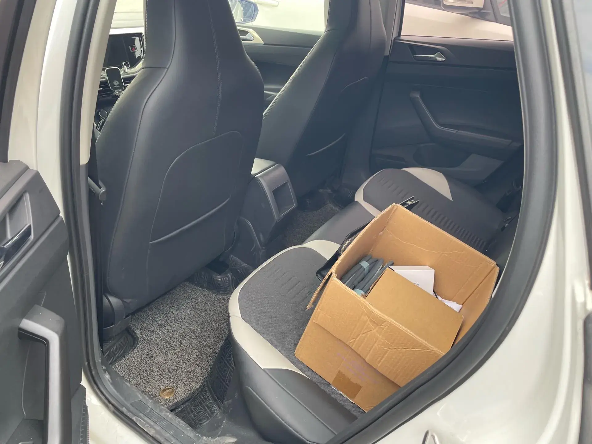 2021 VOLKSWAGEN POLO thumbnail 4