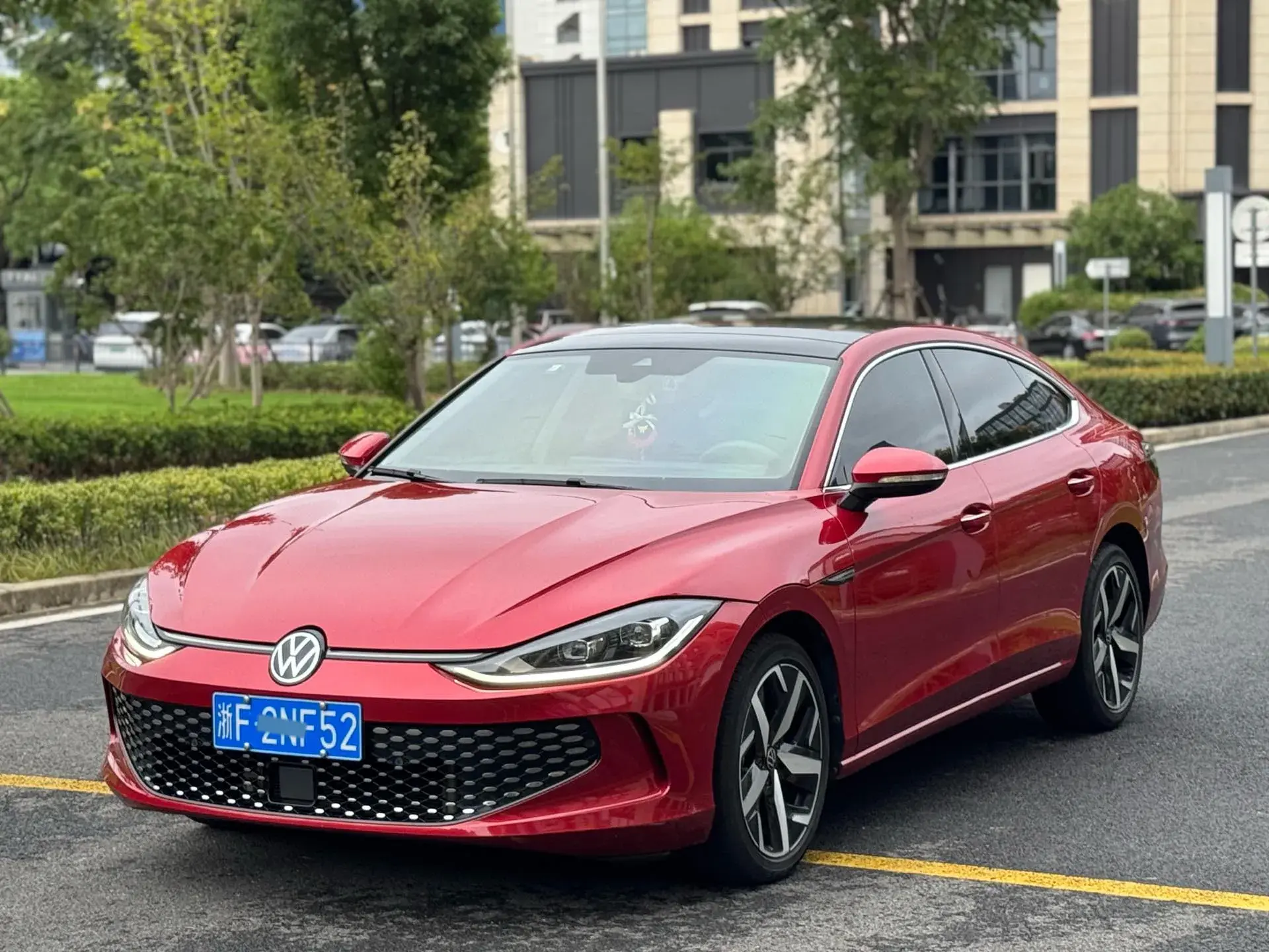 2022 VOLKSWAGEN LAMANDO view 1