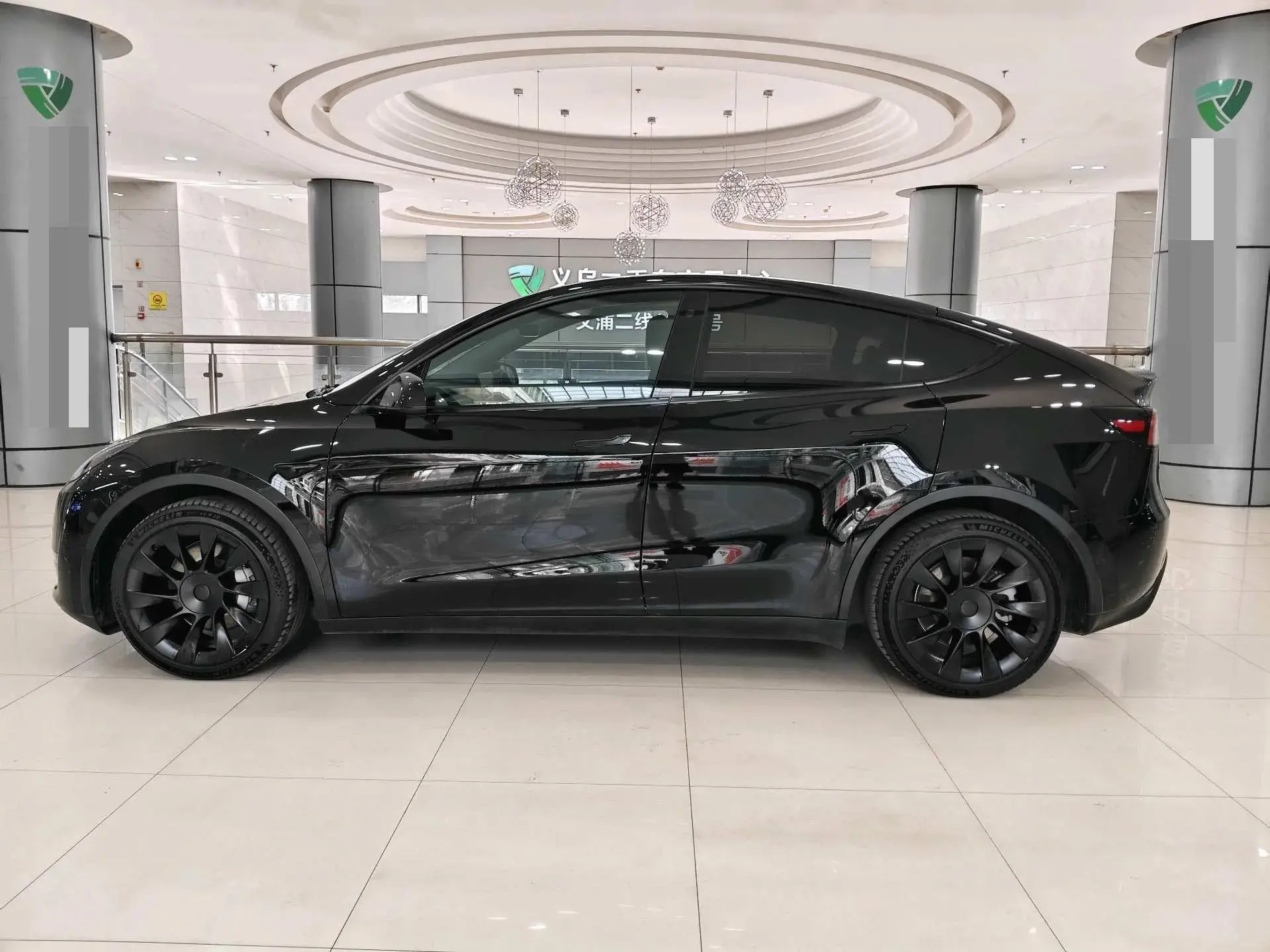 2021 TESLA MODEL thumbnail 3