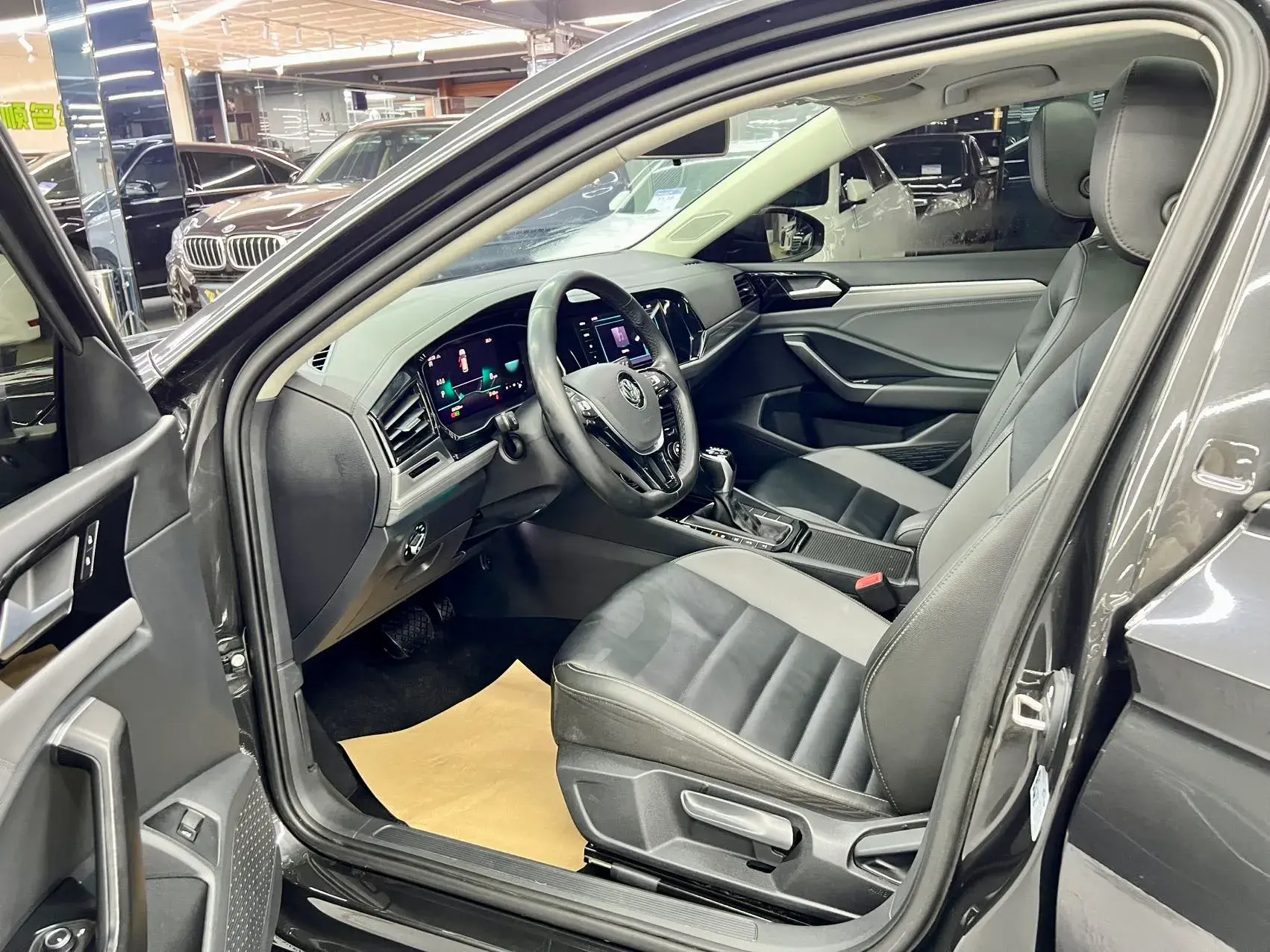 2021 VOLKSWAGEN SAGITAR thumbnail 2