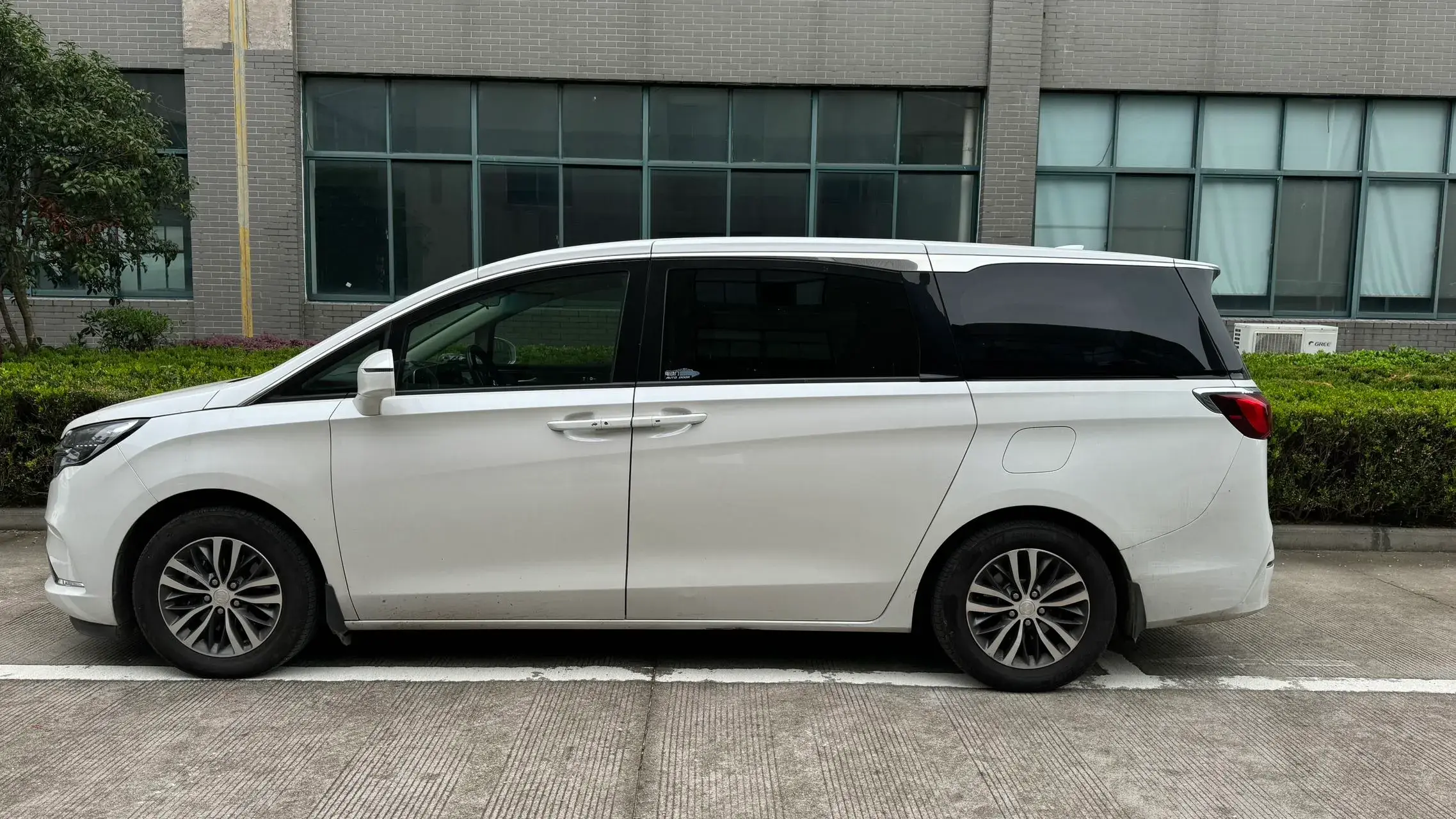 2020 BUICK GL8 thumbnail 3