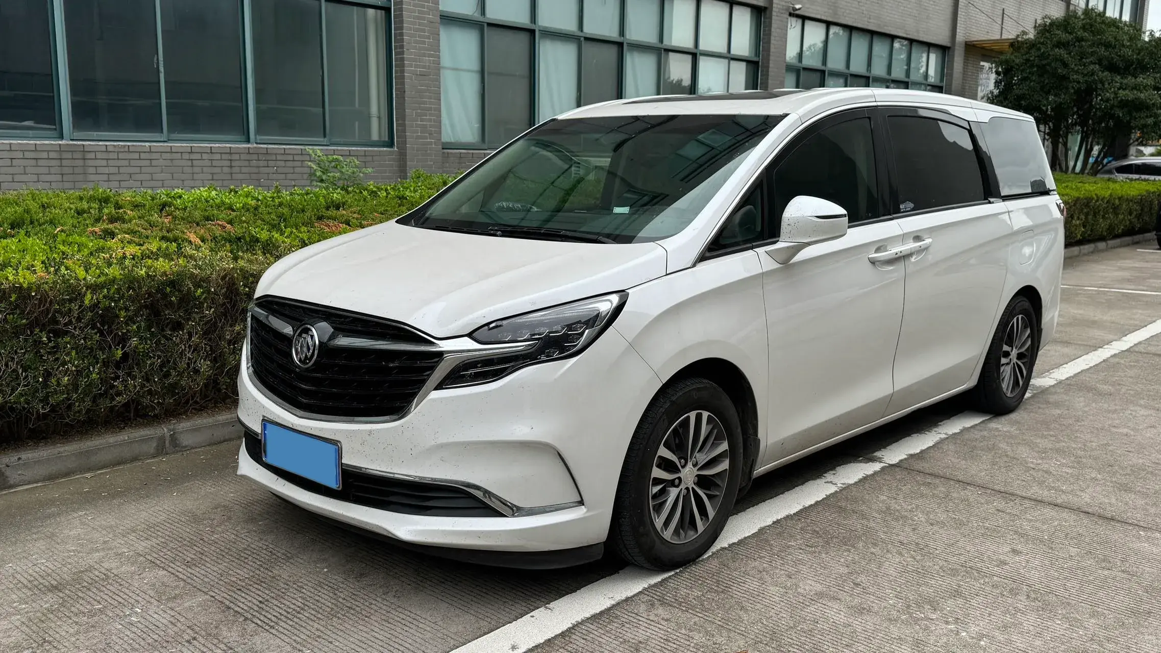 2020 BUICK GL8 view 1