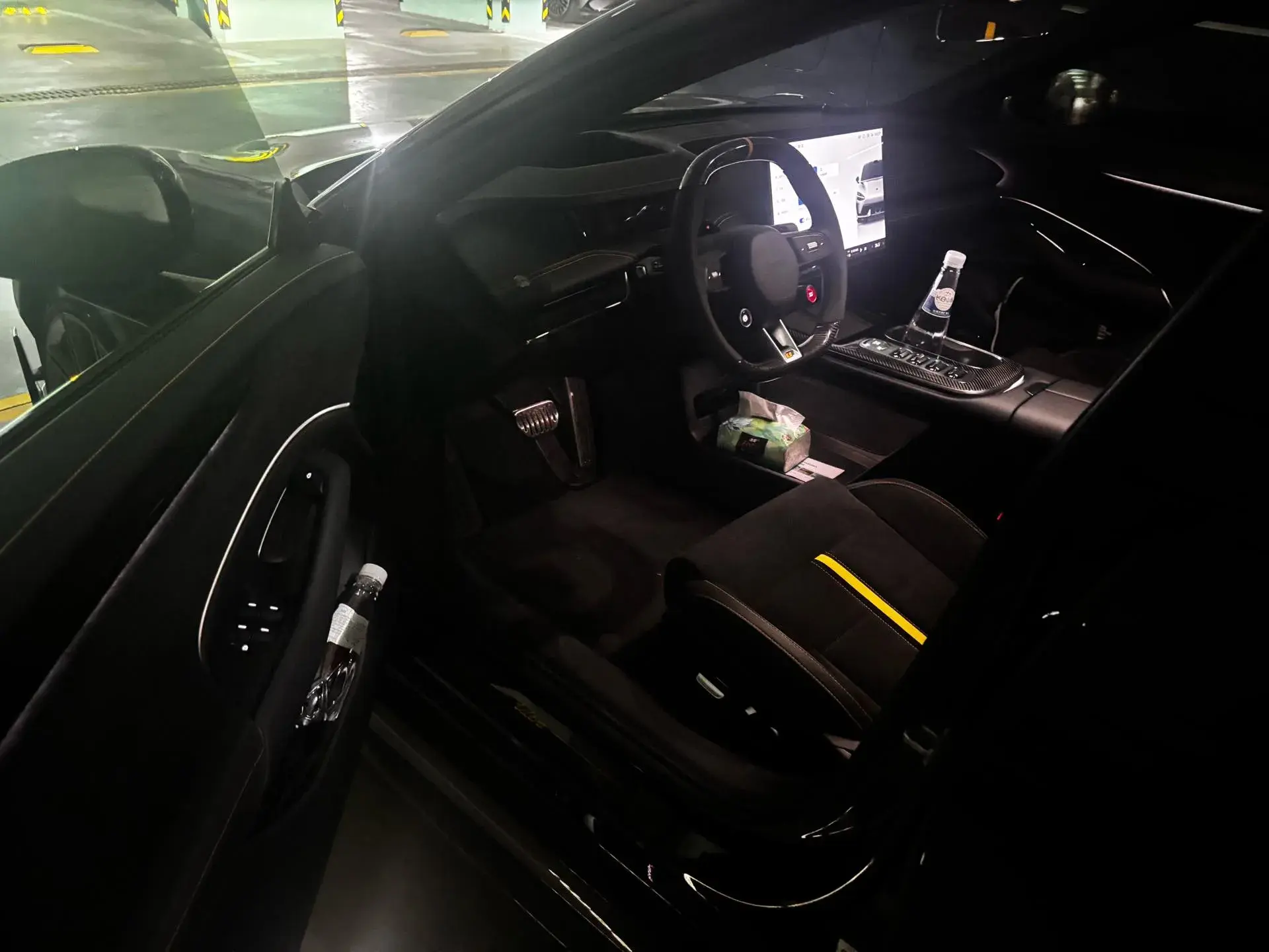 2025 MI SU7 thumbnail 2