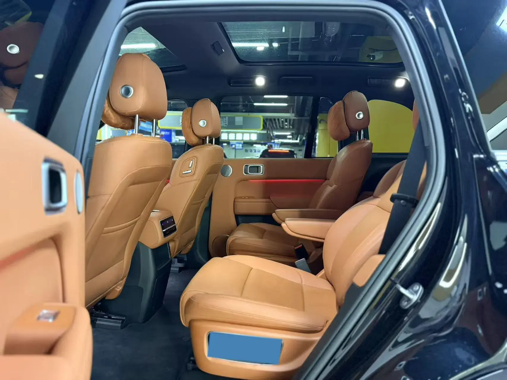 2023 LI L8 thumbnail 4