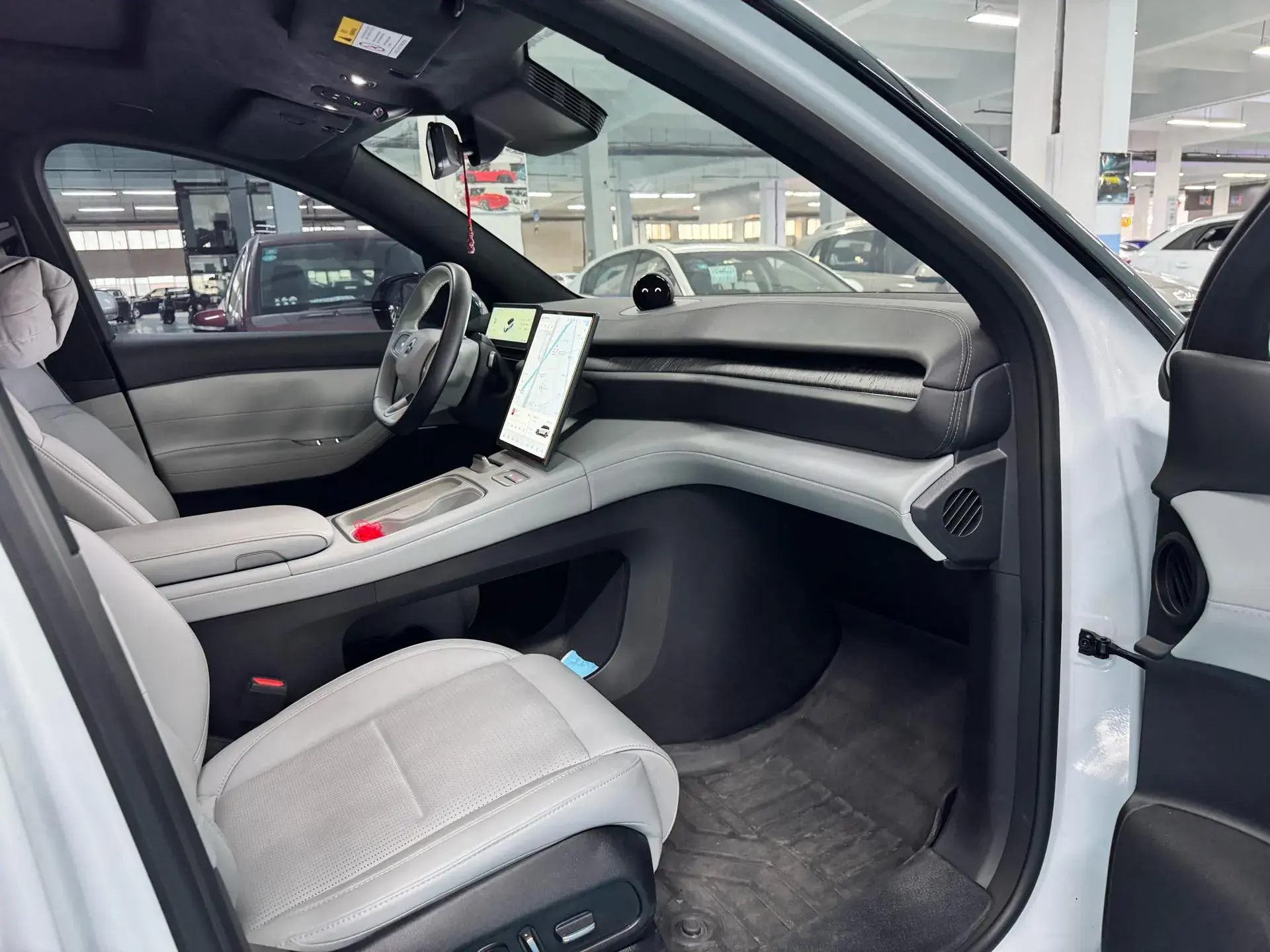 2024 NIO ES6 thumbnail 4