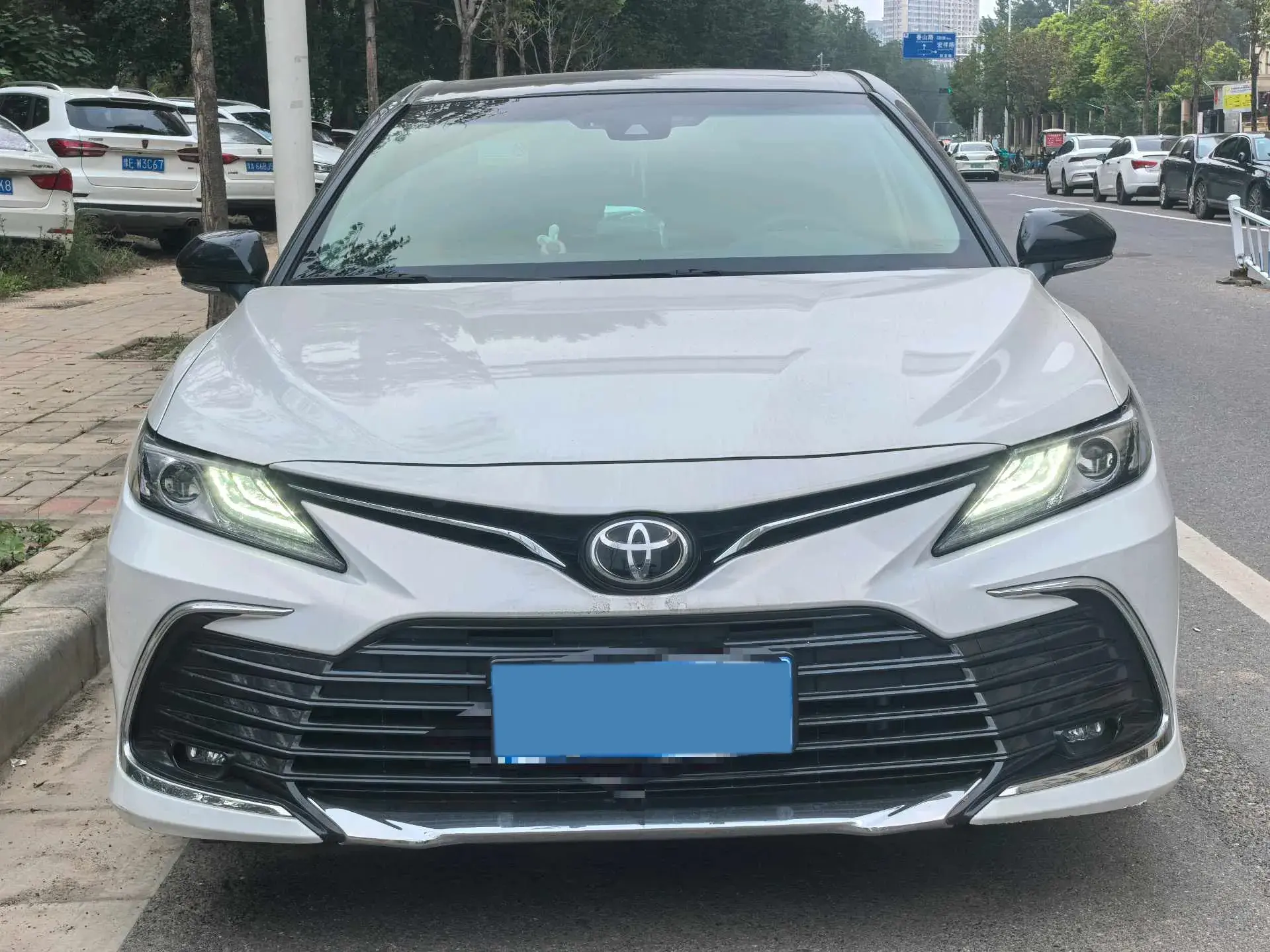 2023 TOYOTA CAMRY thumbnail 2