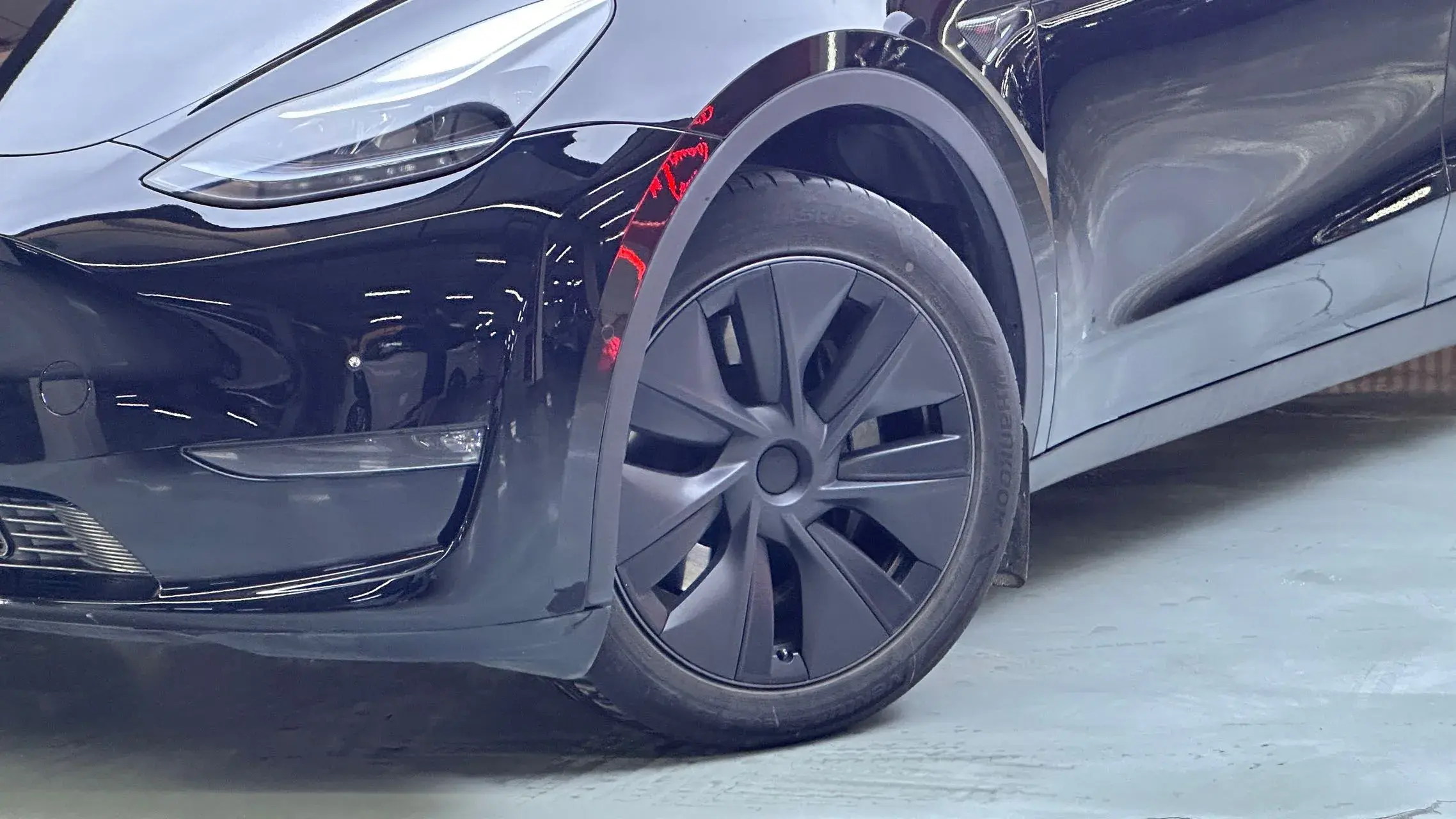 2023 TESLA MODEL thumbnail 3