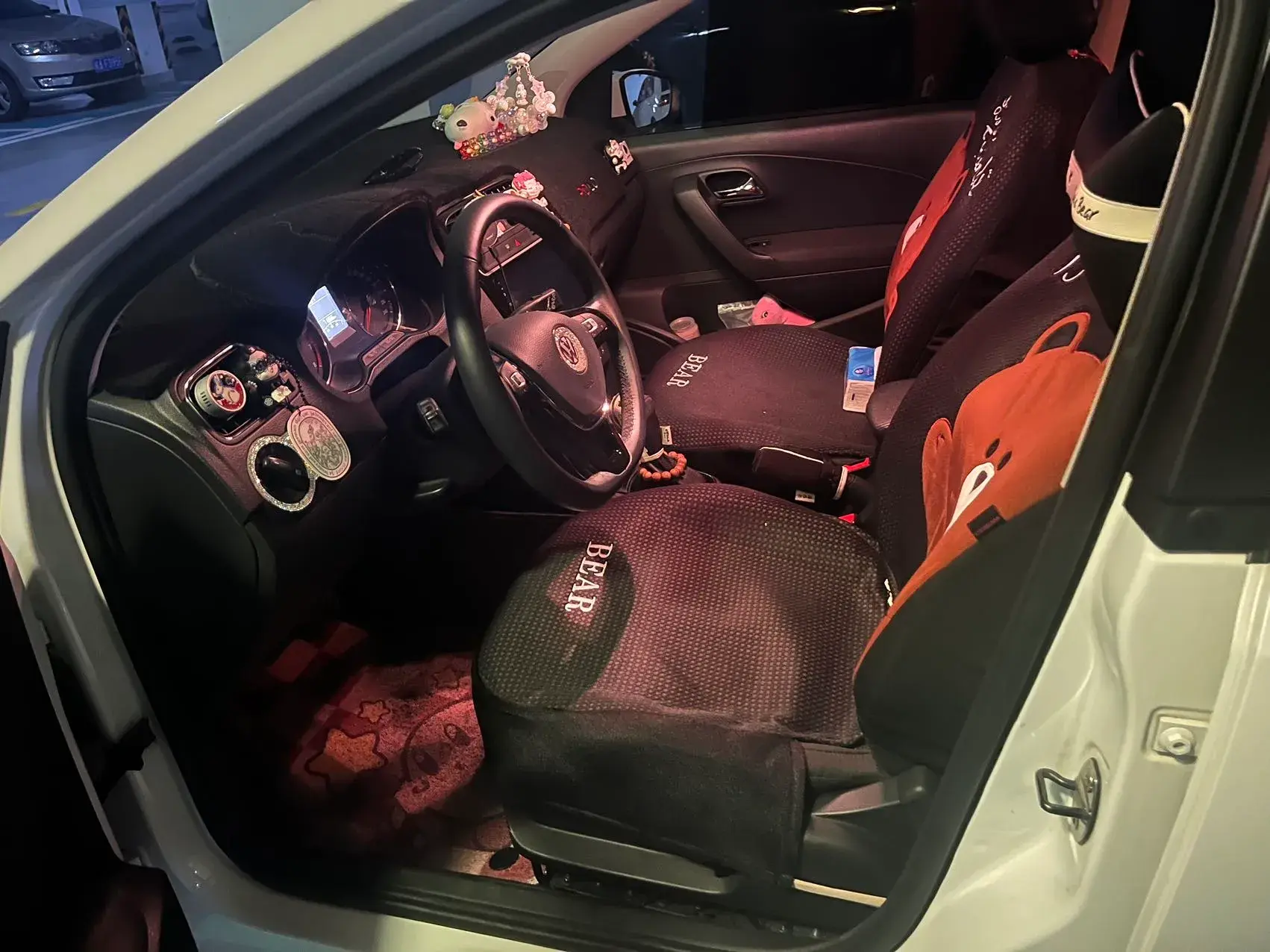 2016 VOLKSWAGEN POLO thumbnail 3