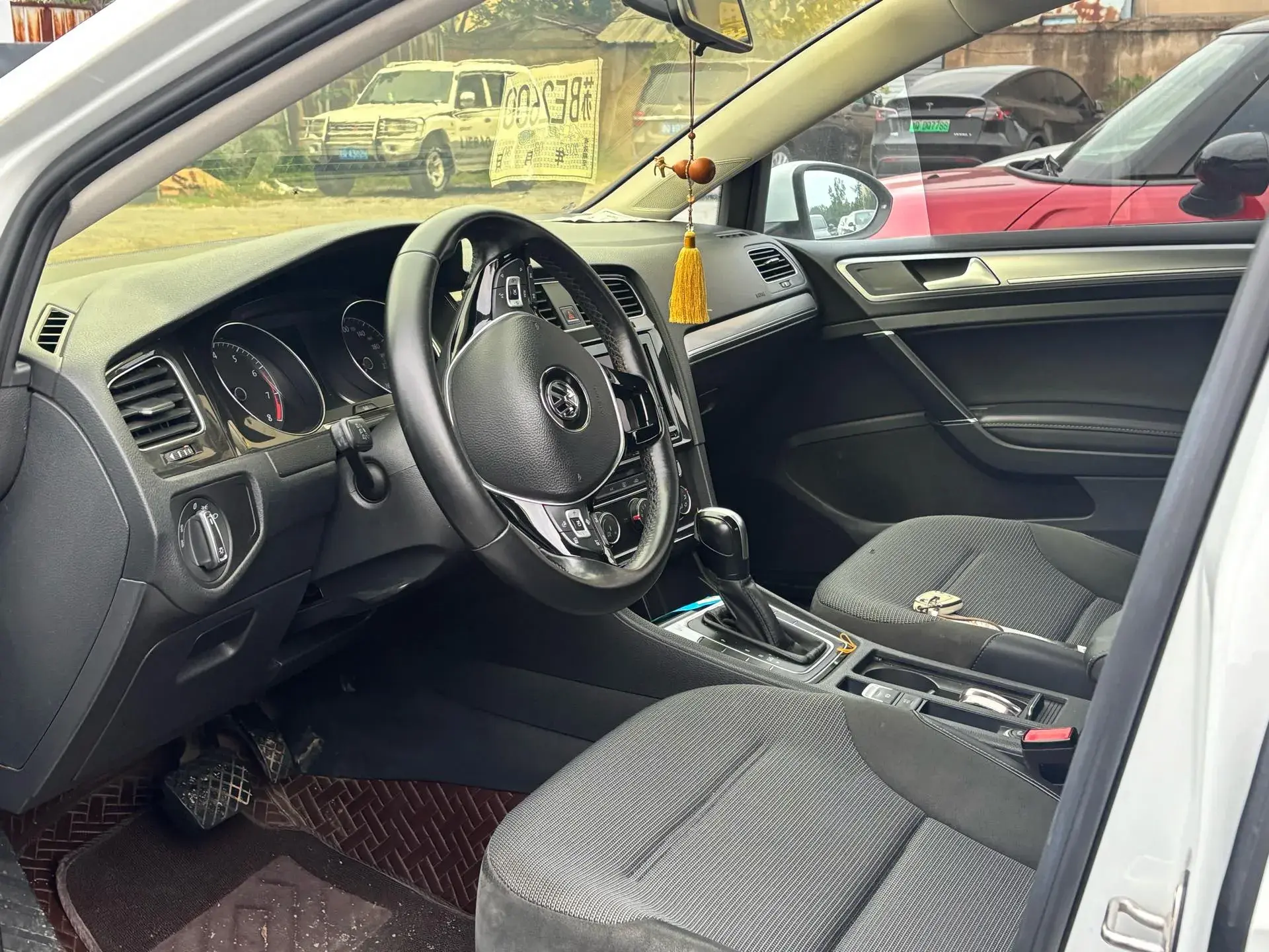 2019 VOLKSWAGEN GOLF thumbnail 4