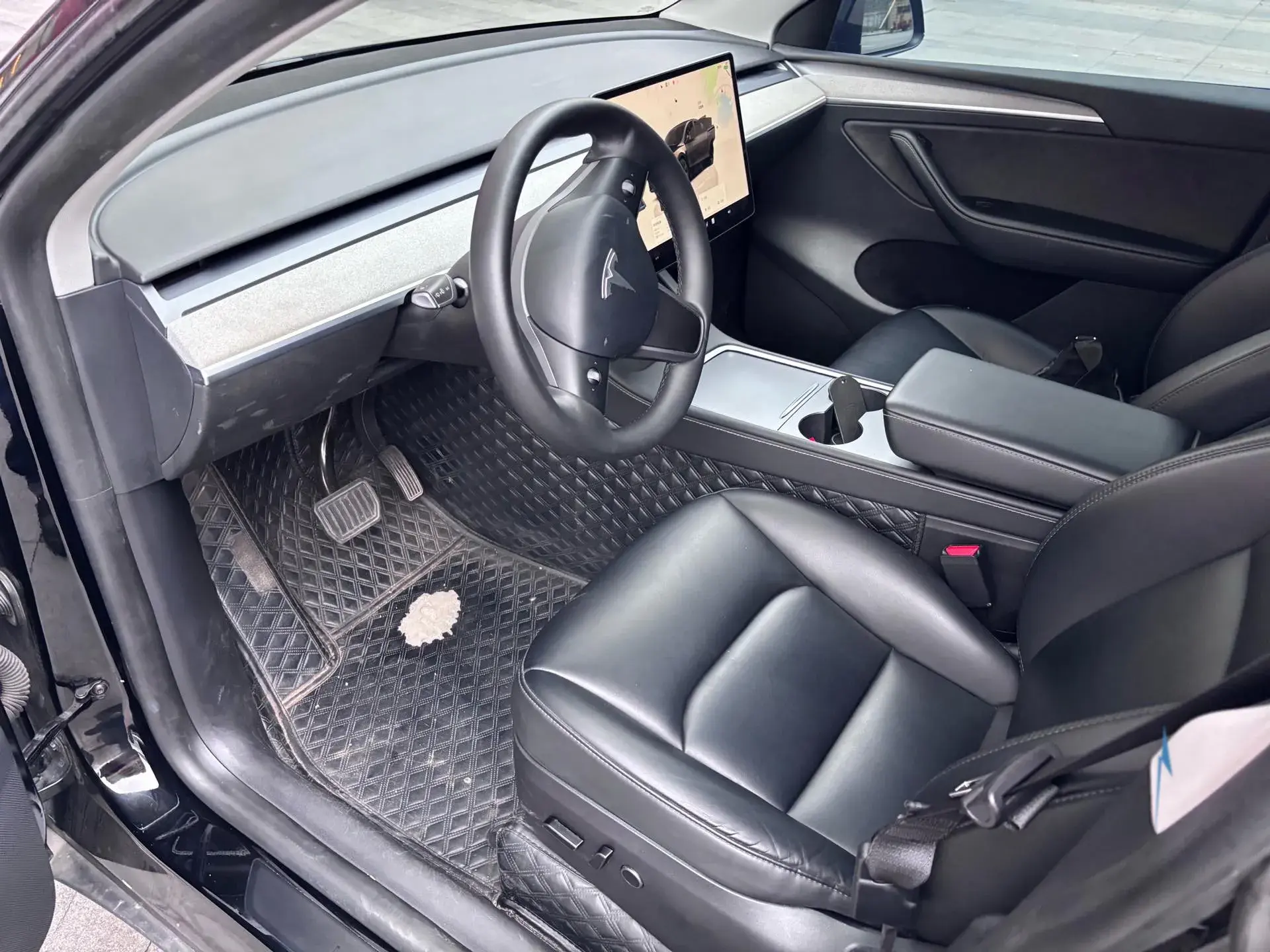 2023 TESLA MODEL thumbnail 3