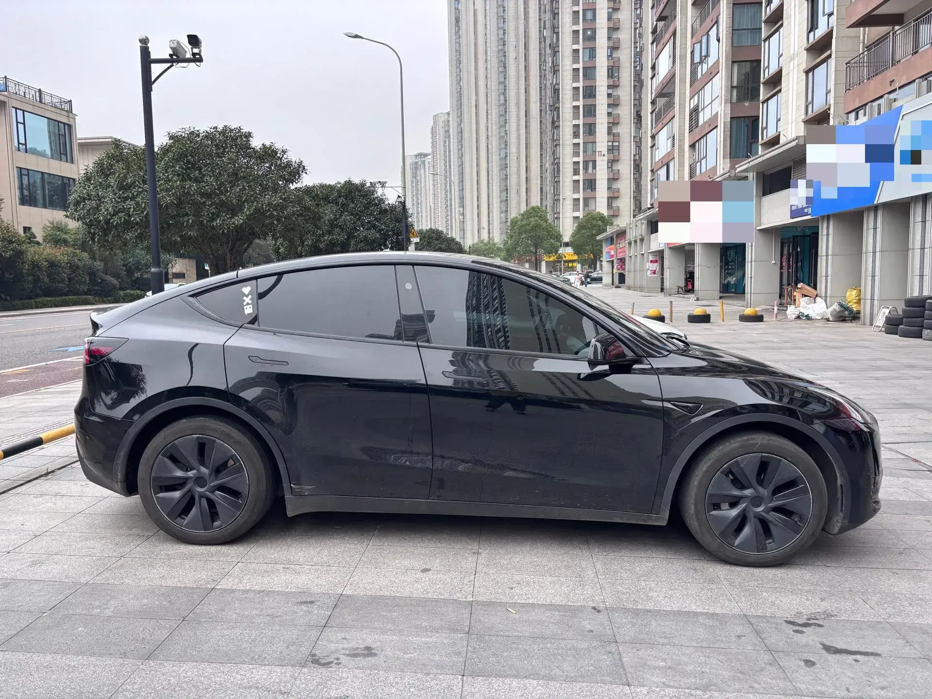 2023 TESLA MODEL thumbnail 4