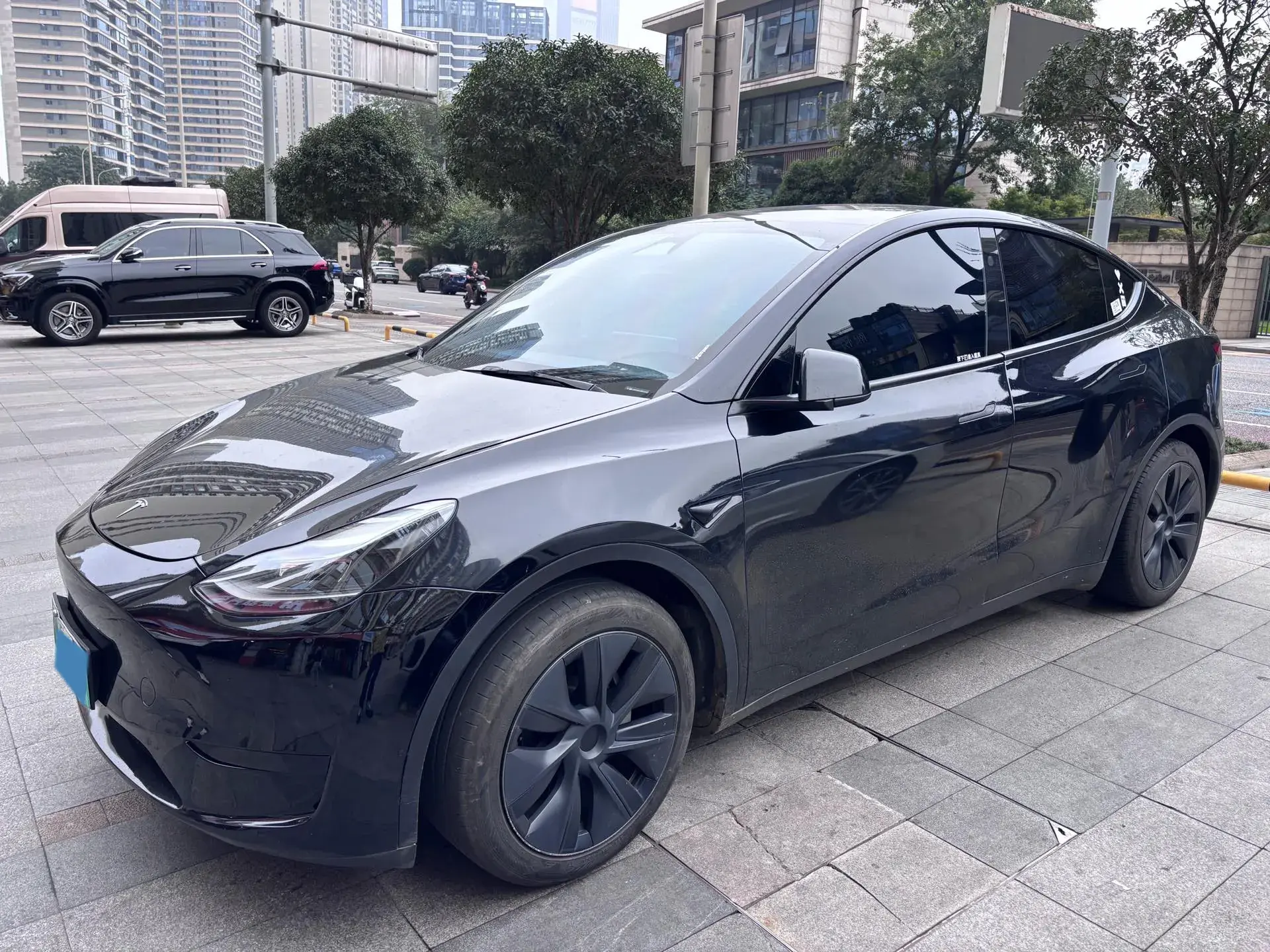 2023 TESLA MODEL view 1