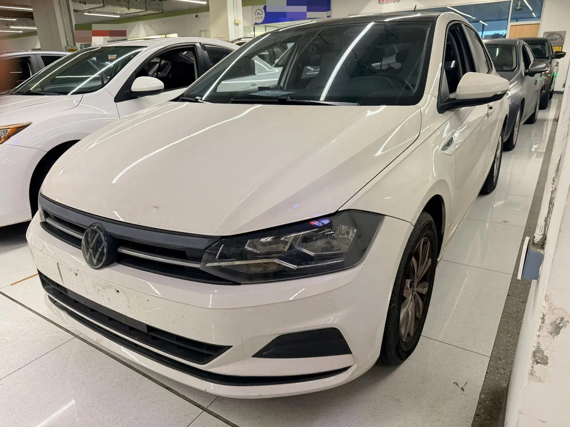 2023 VOLKSWAGEN POLO view 1