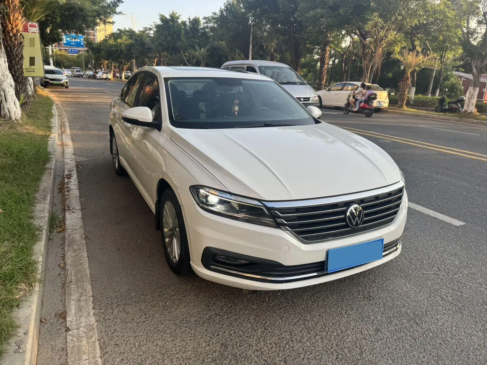 2021 VOLKSWAGEN LAVIDA thumbnail 2