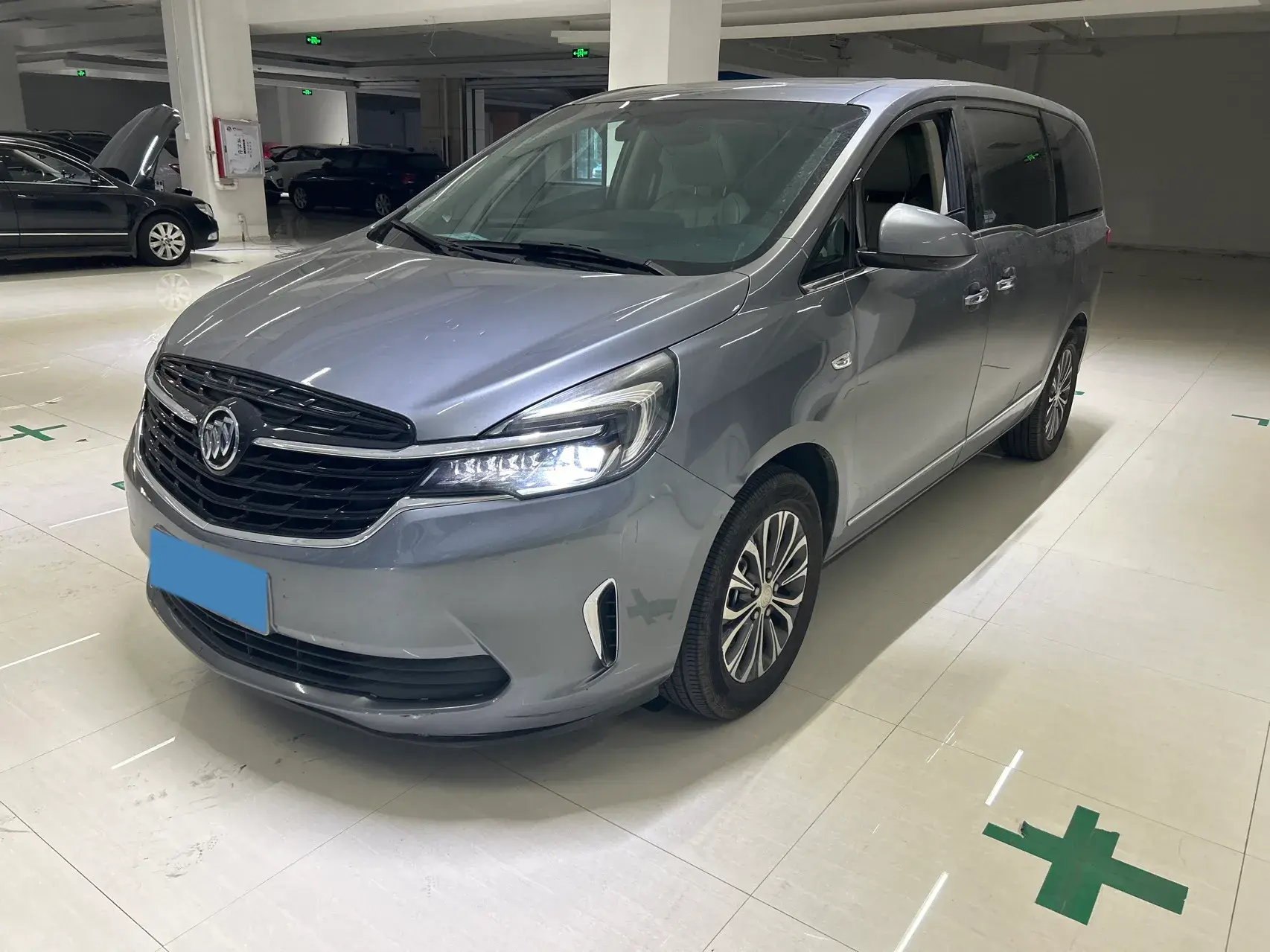 2021 BUICK GL8 view 1