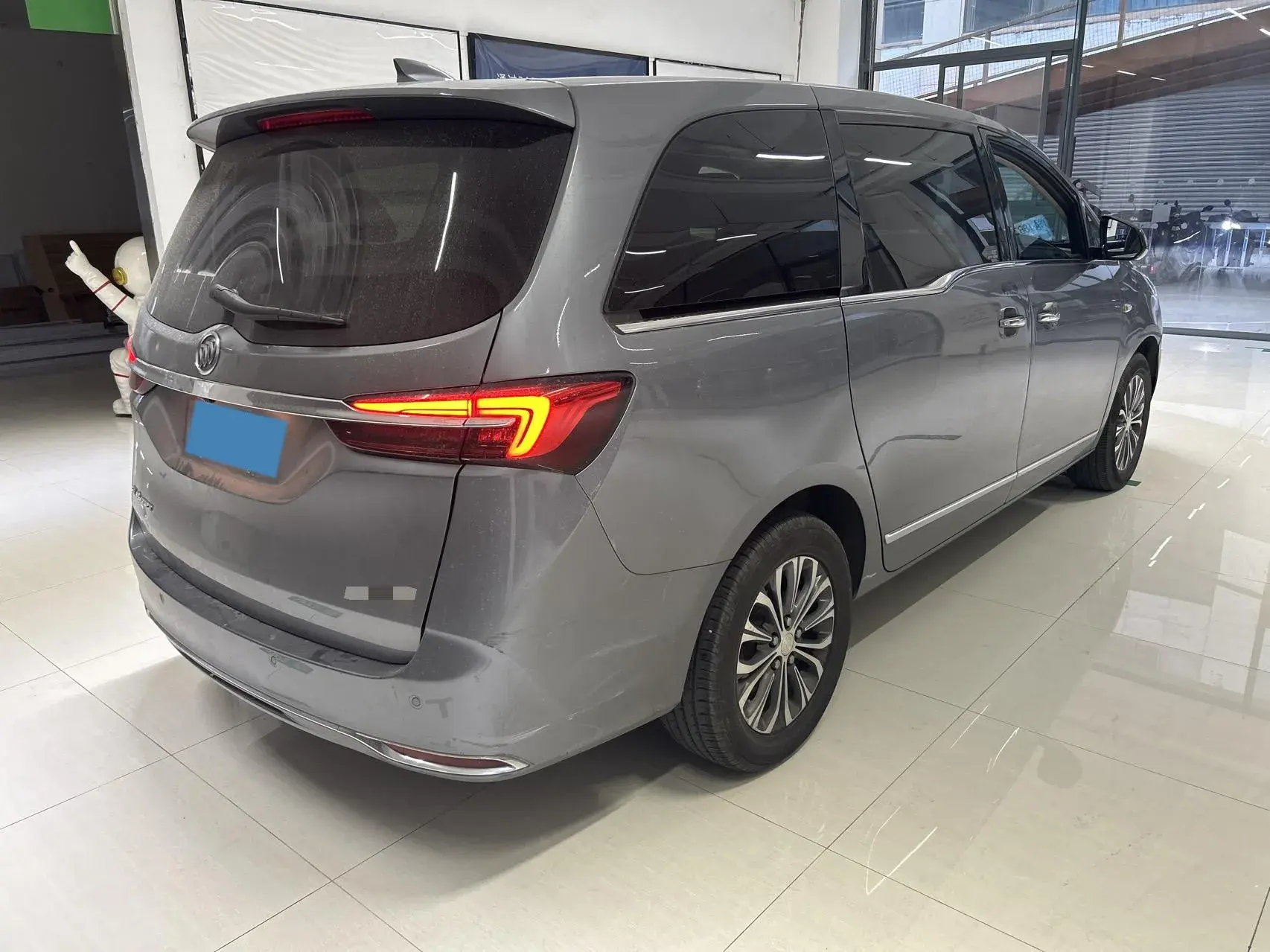 2021 BUICK GL8 thumbnail 3