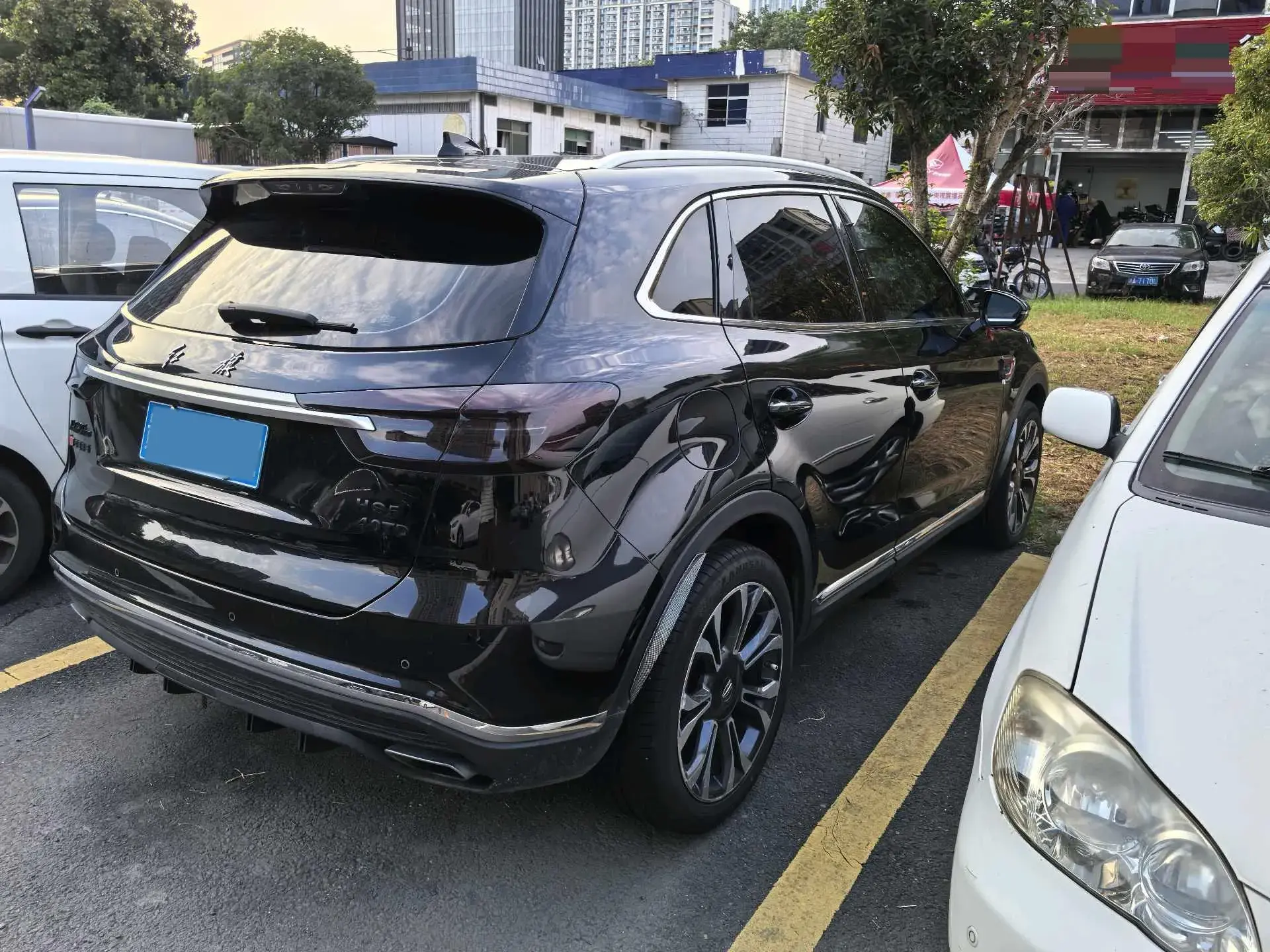 2019 HONGQI HS5 thumbnail 4