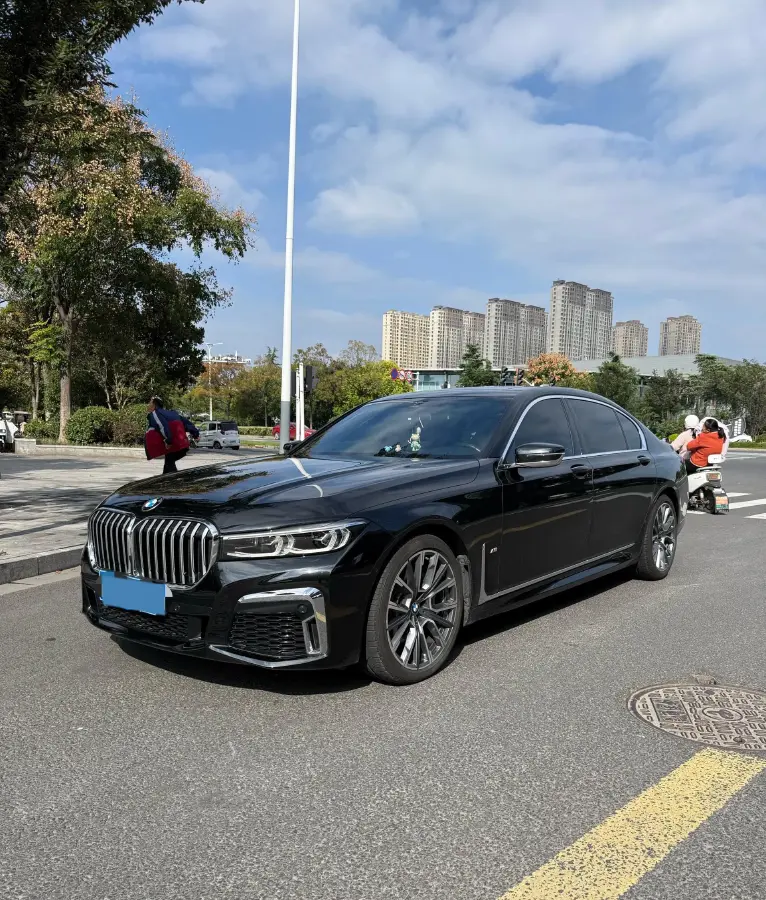 2019 BMW 7 Series 3.0T 340HP L6 8AT