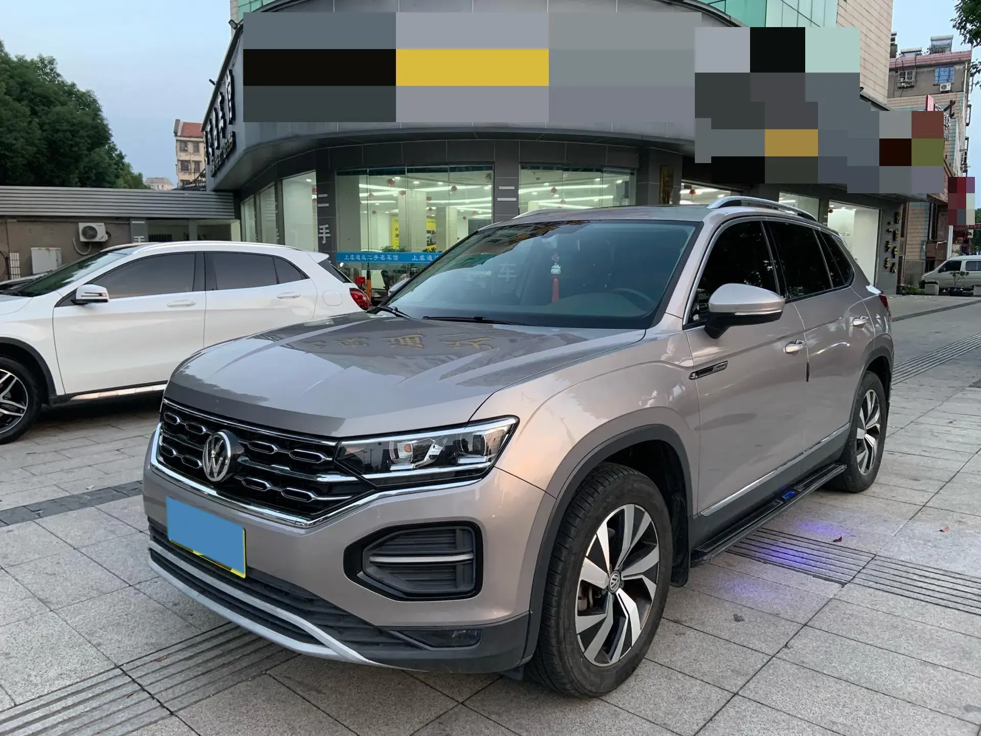 2019 VOLKSWAGEN TAYRON view 1