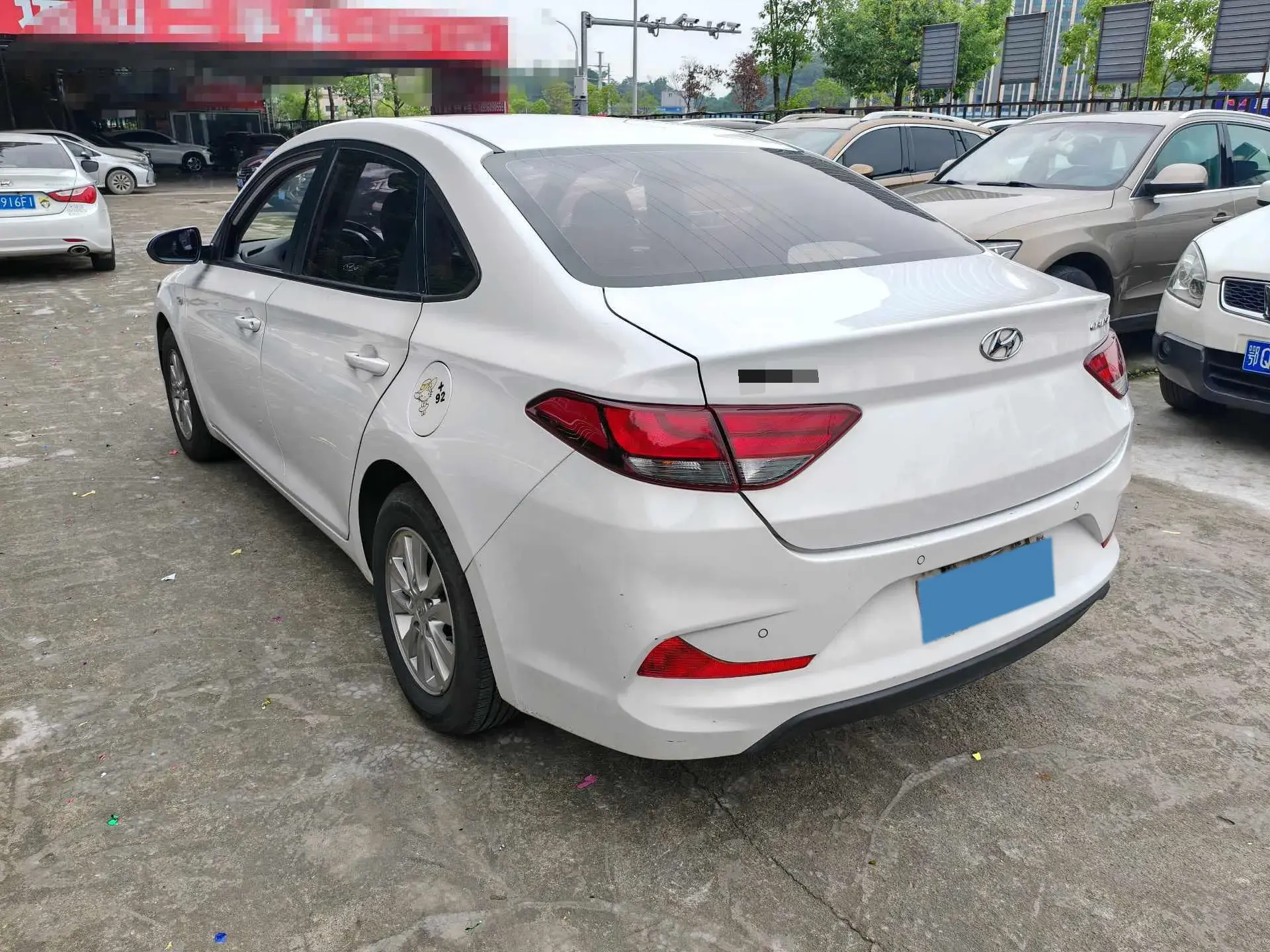 2017 HYUNDAI CELESTA thumbnail 4