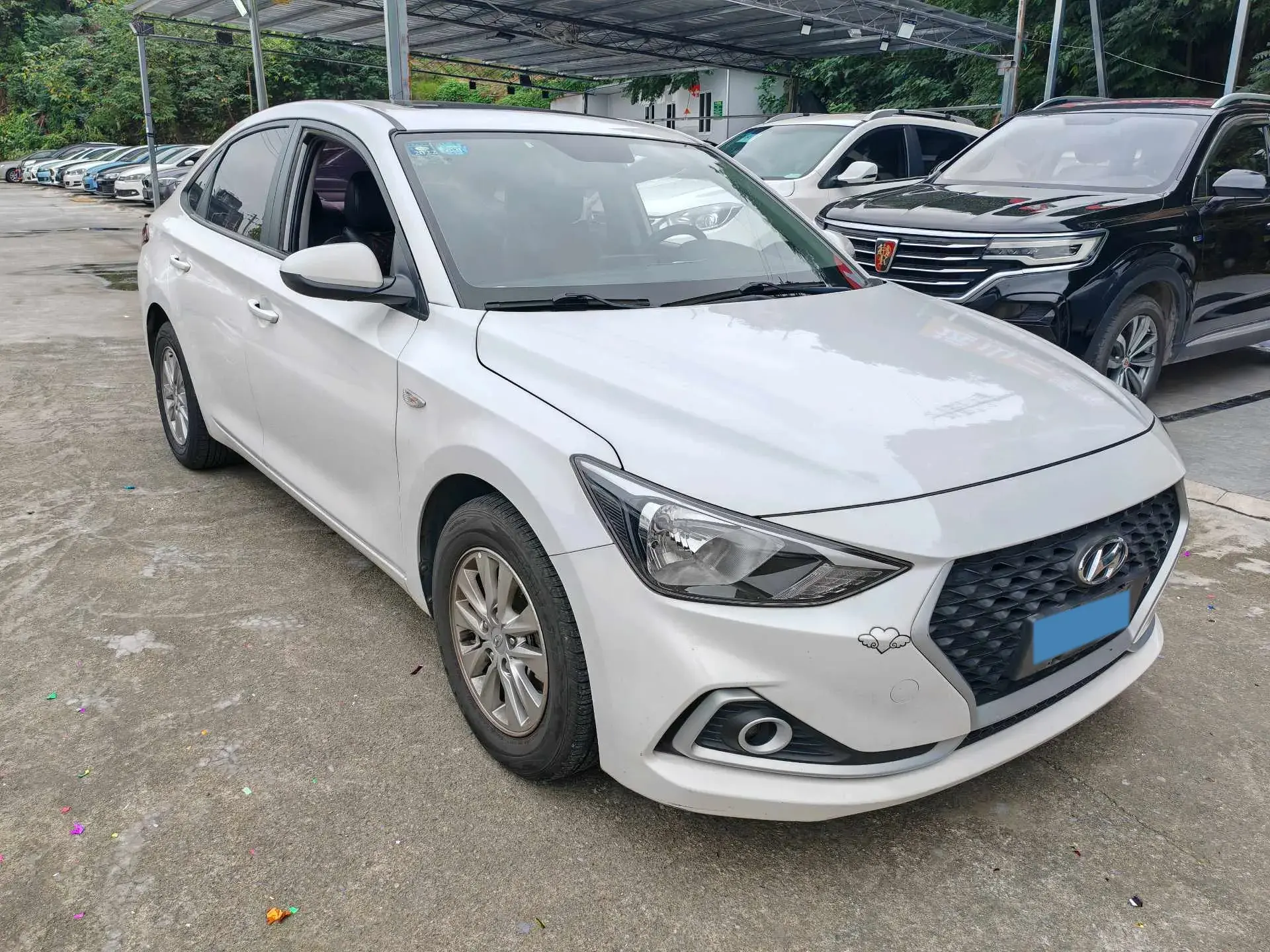 2017 HYUNDAI CELESTA thumbnail 3