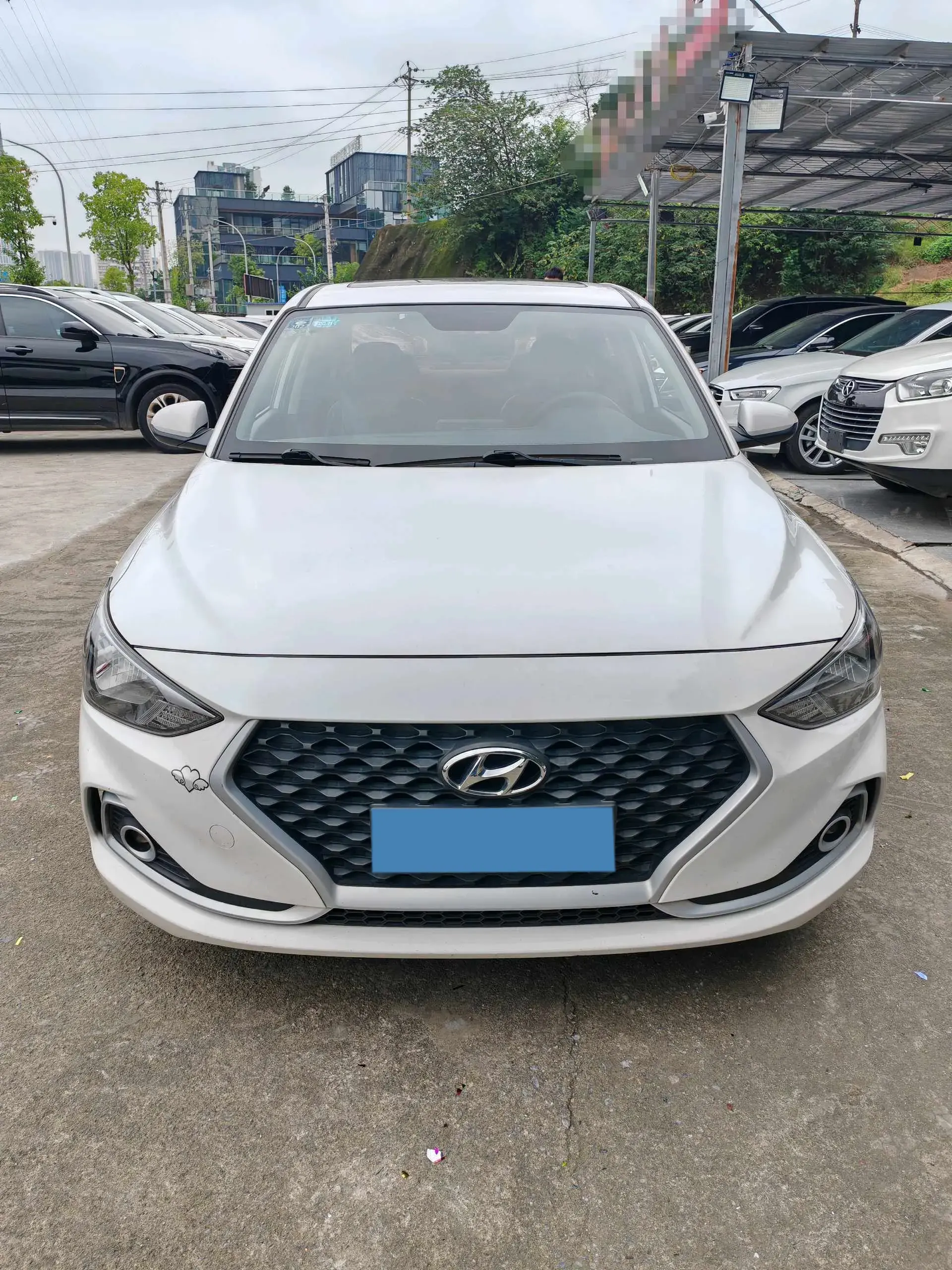 2017 HYUNDAI CELESTA thumbnail 2