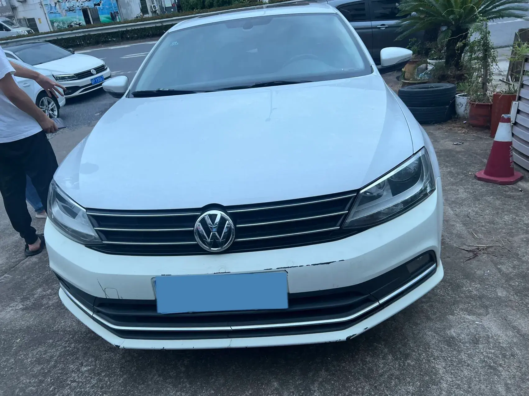 2018 VOLKSWAGEN SAGITAR thumbnail 2