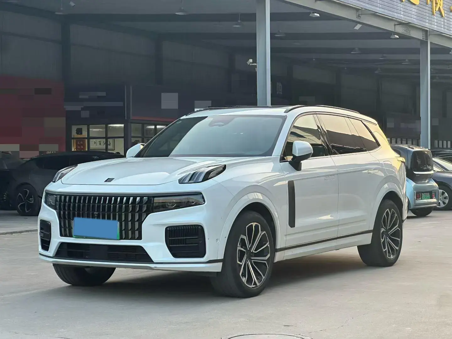 2023 LYNK&CO 09 view 1