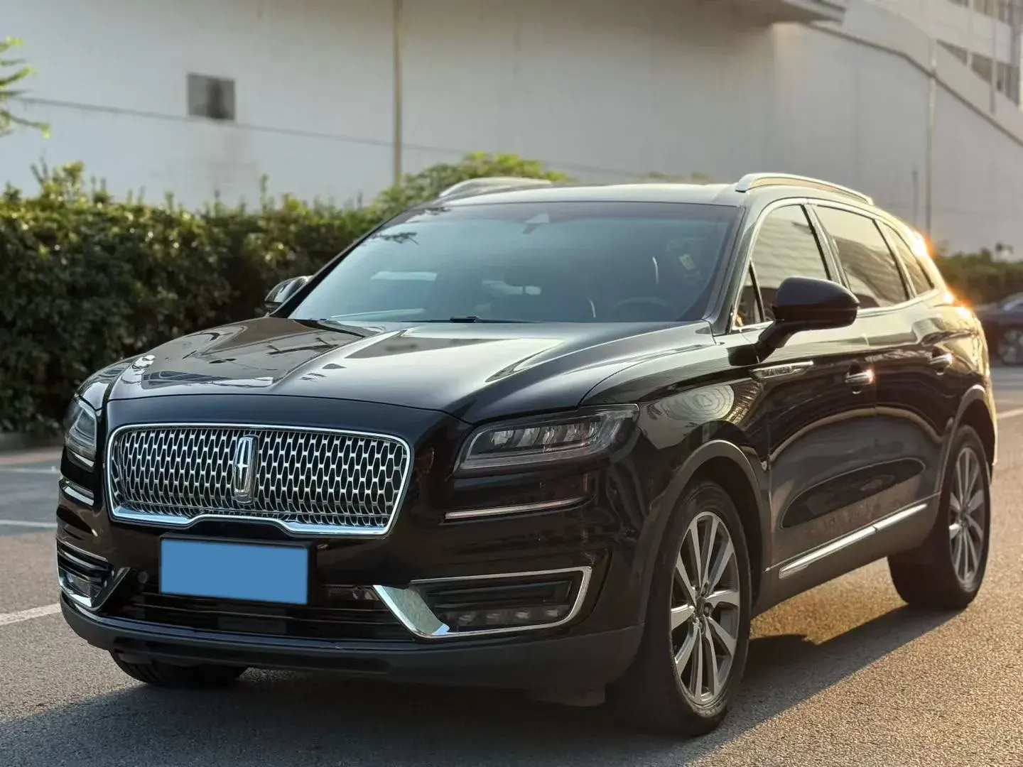 2019 LINCOLN NAUTILUS view 1