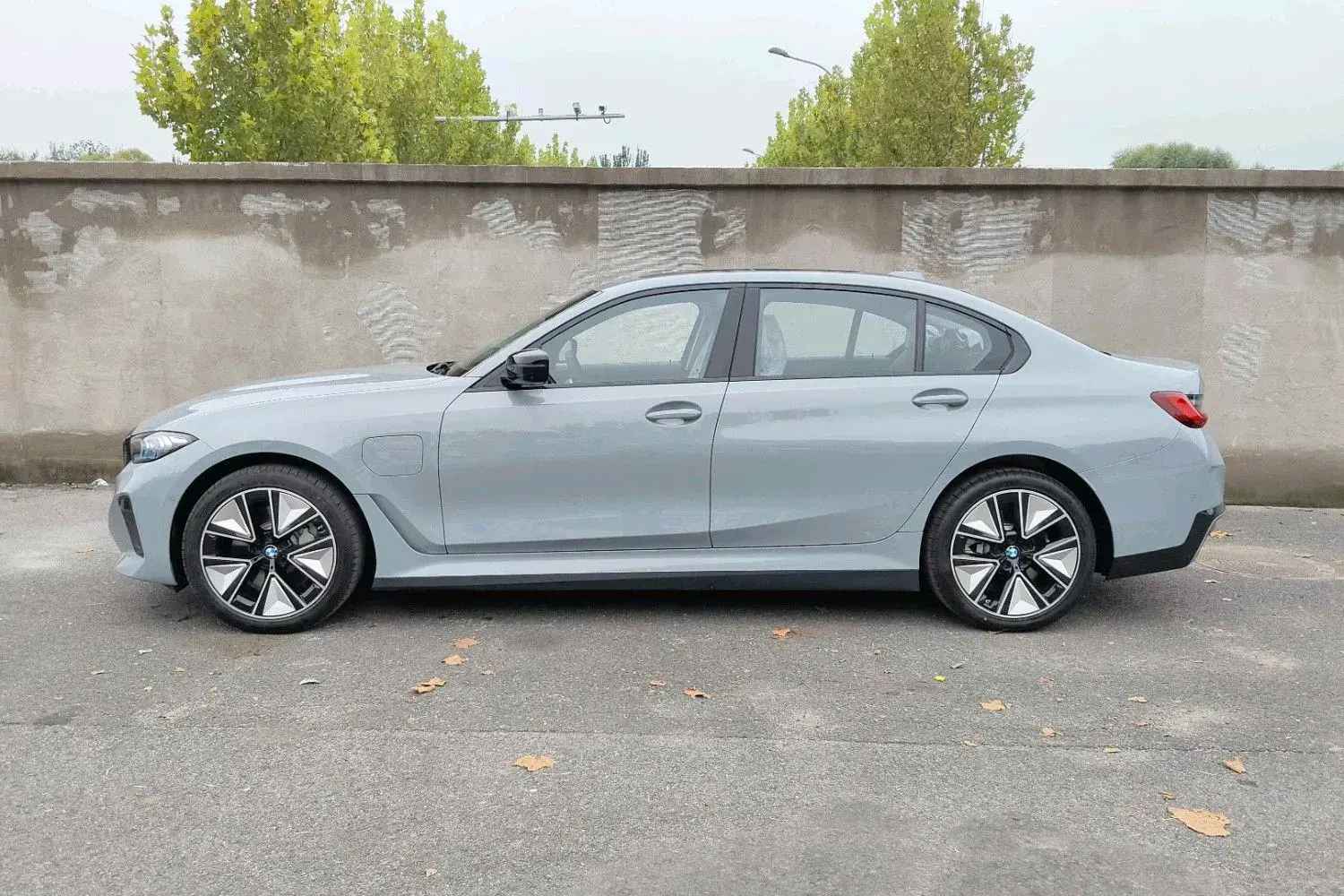 2025 BMW I3 thumbnail 2