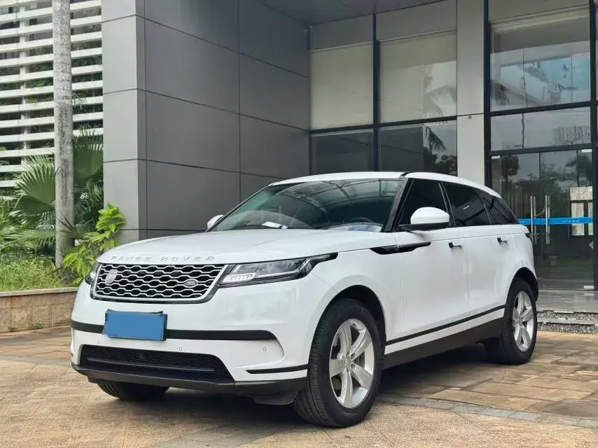 2020 LAND ROVER view 1