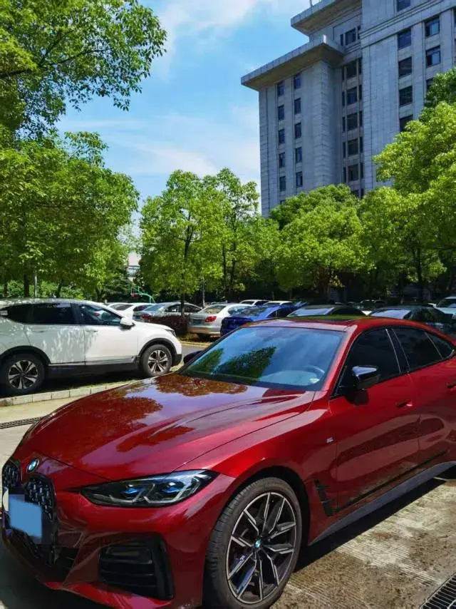 2022 BMW 4 thumbnail 3