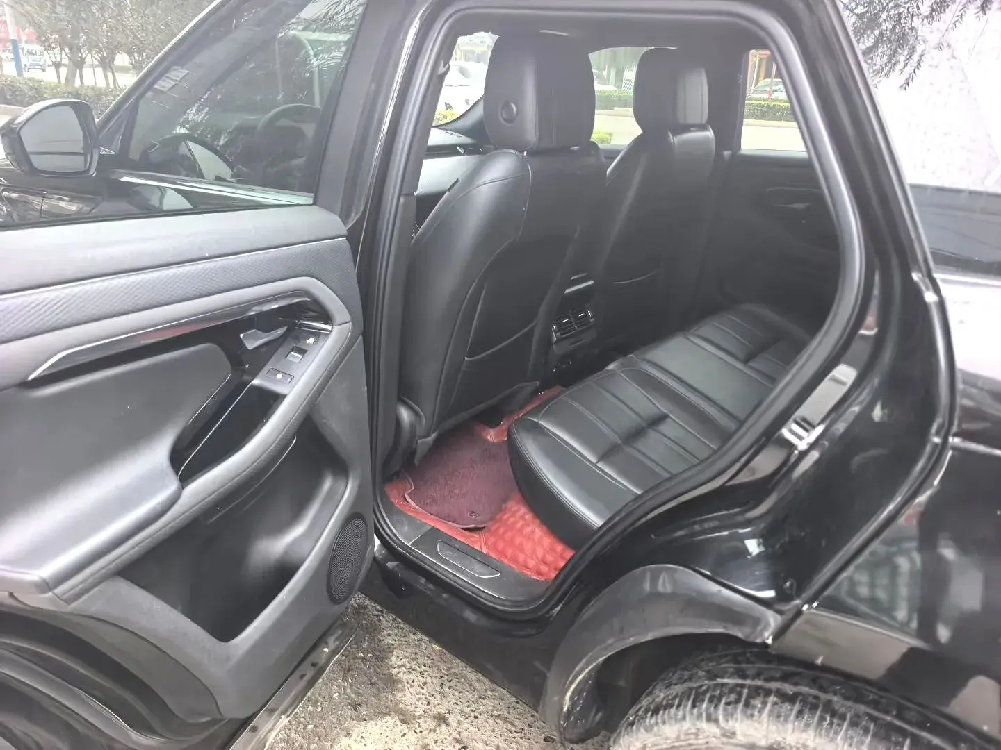 2020 LAND ROVER thumbnail 4