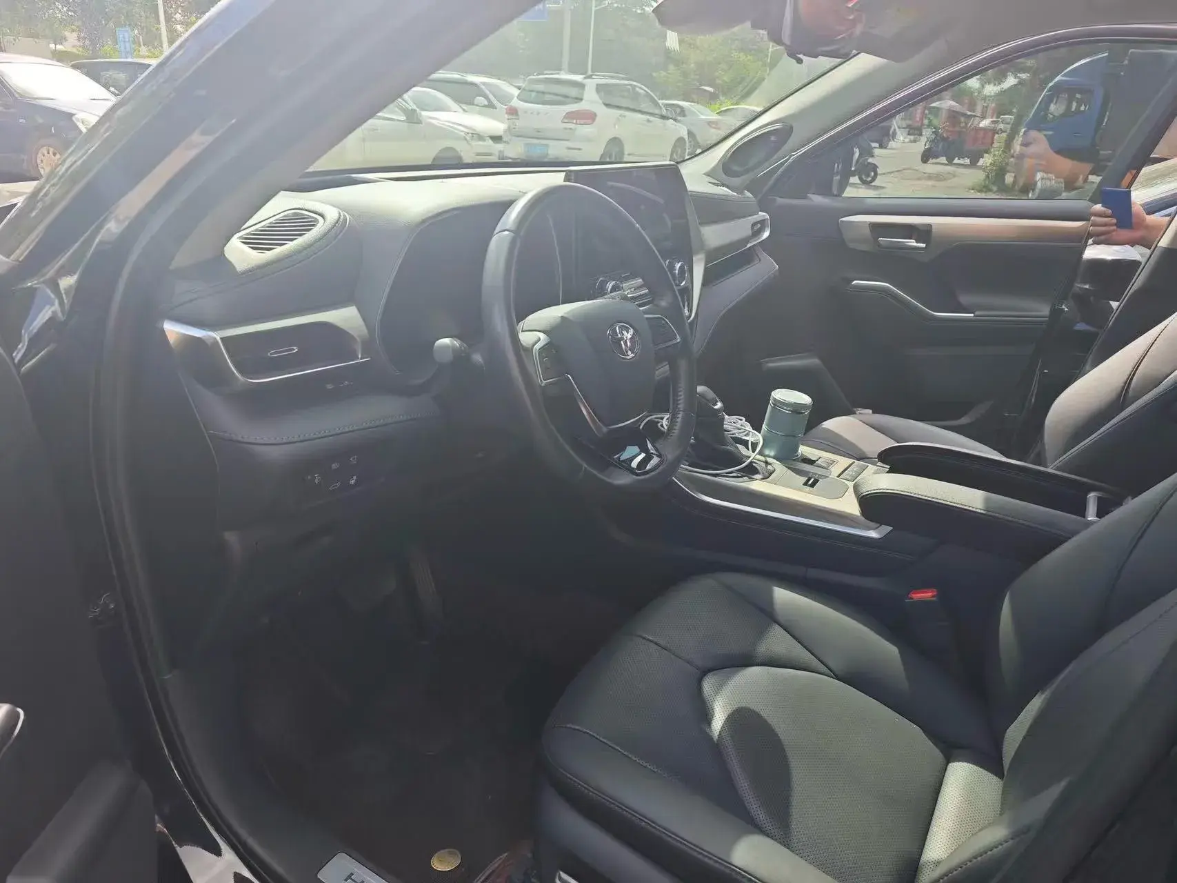 2024 TOYOTA HIGHLANDER thumbnail 4