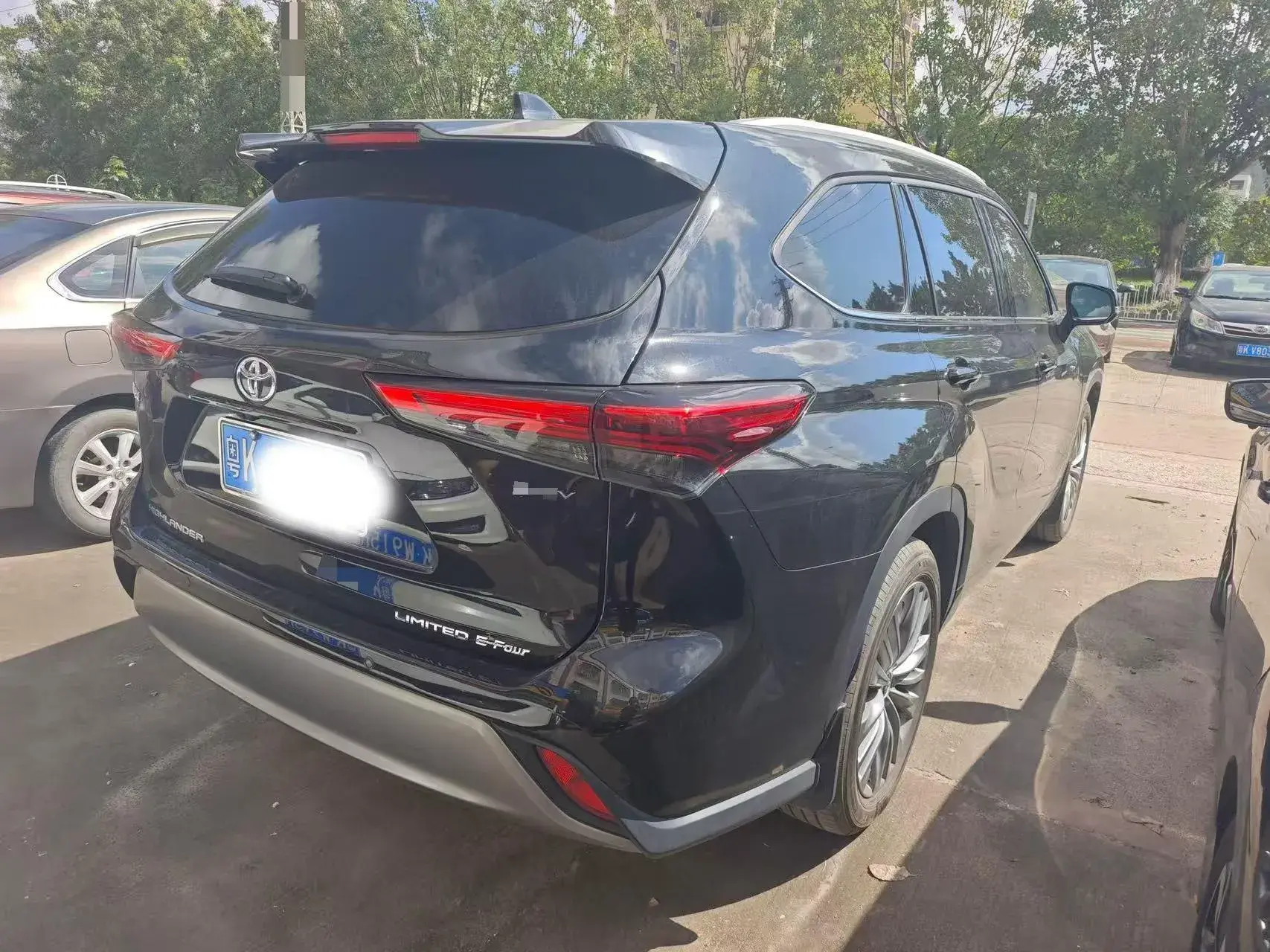 2024 TOYOTA HIGHLANDER thumbnail 3