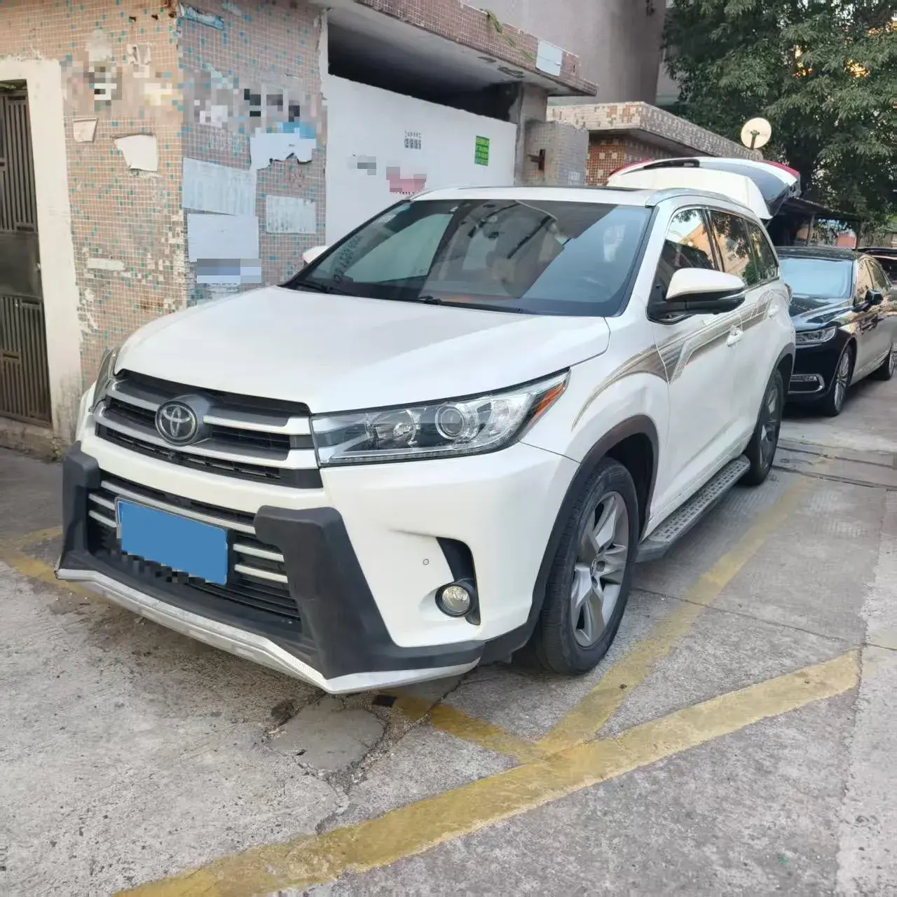 2018 TOYOTA HIGHLANDER view 1