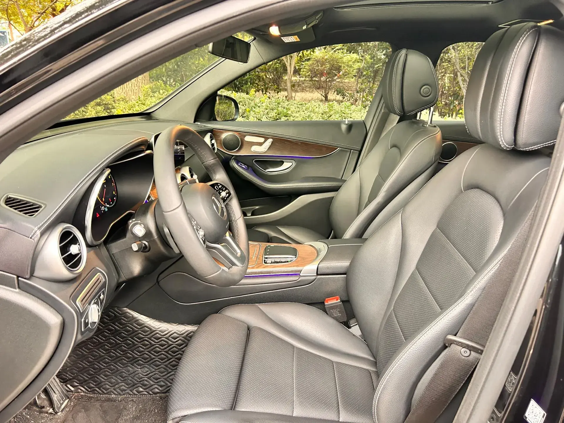 2022 MERCEDES-BENZ GLC thumbnail 4