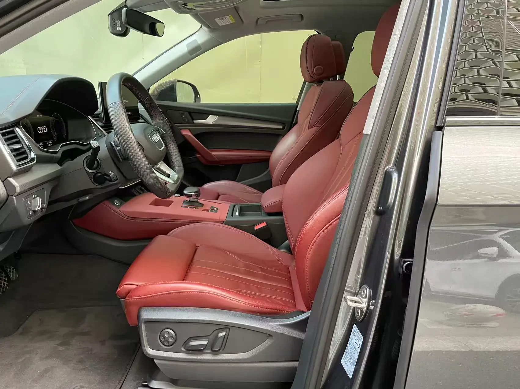 2022 AUDI Q5L thumbnail 4