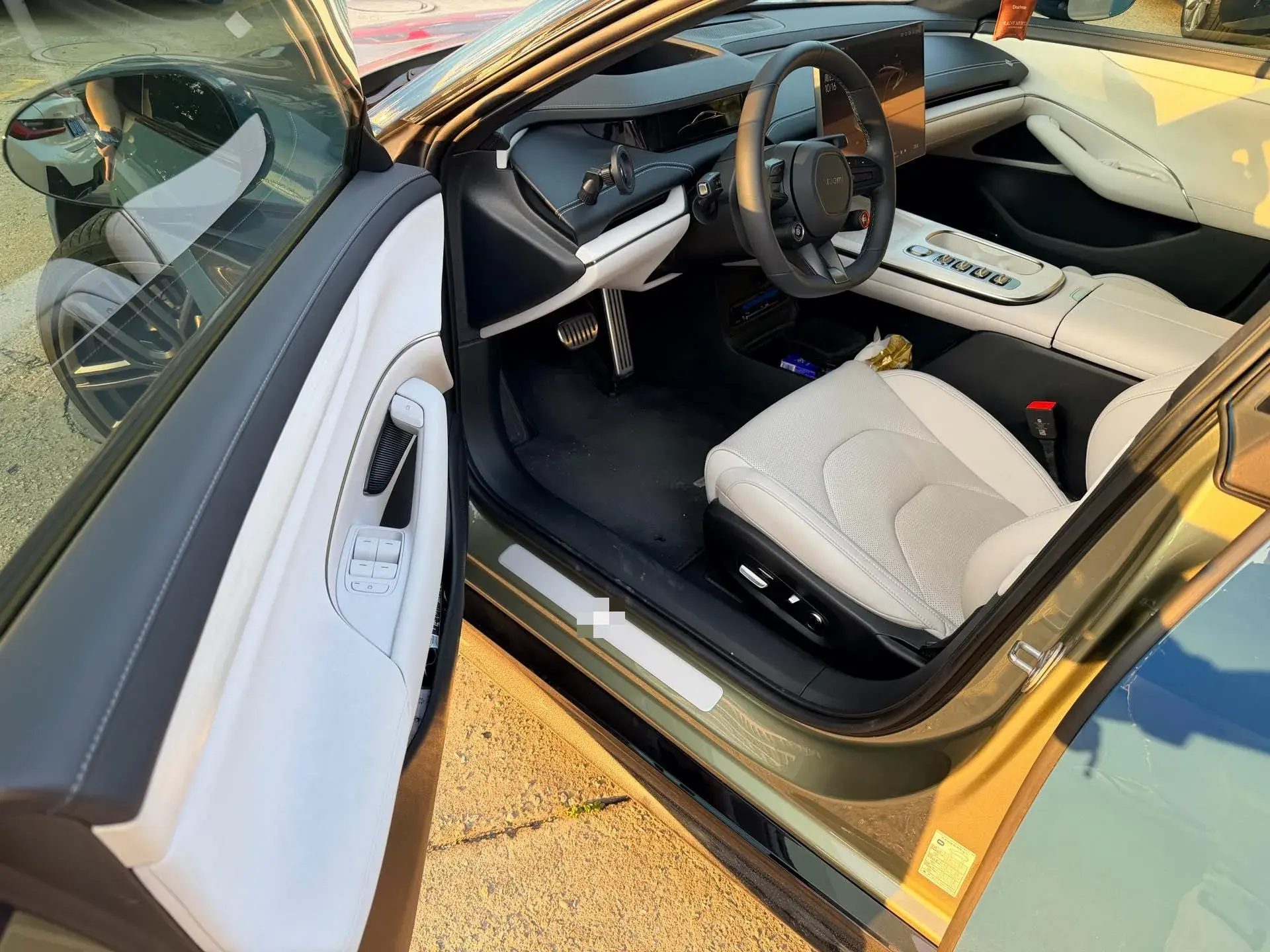 2024 MI SU7 thumbnail 4