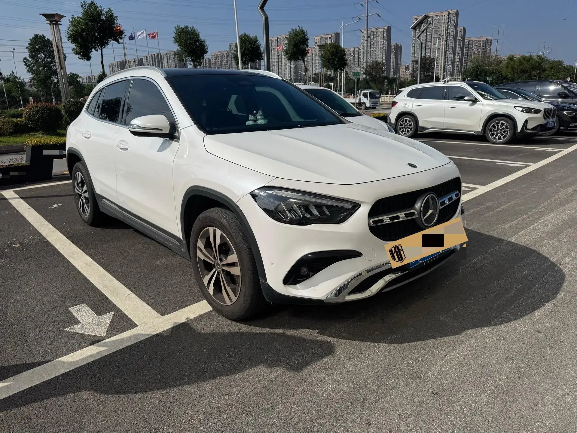 2024 MERCEDES-BENZ GLA thumbnail 2