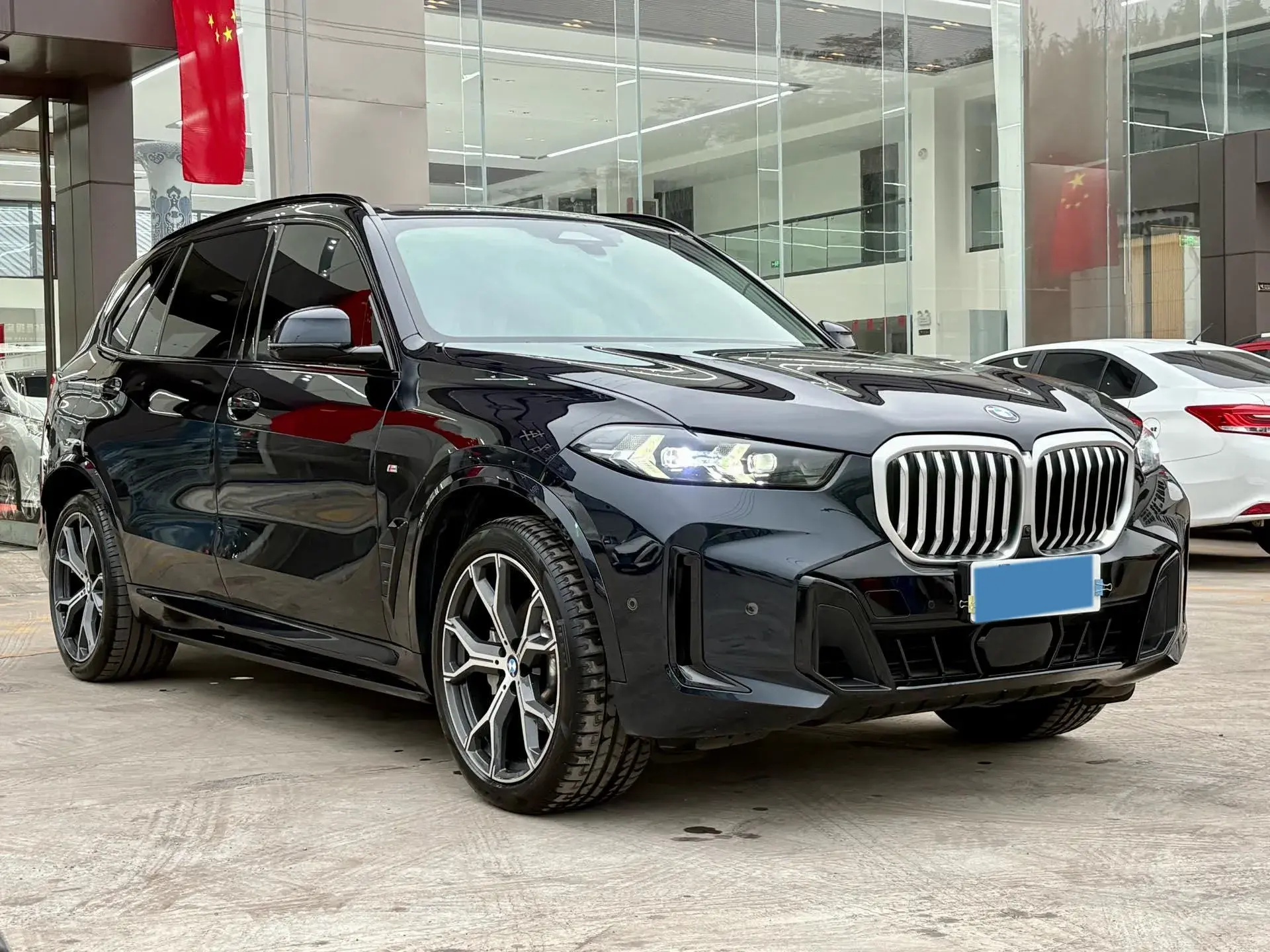 2023 BMW X5 thumbnail 2