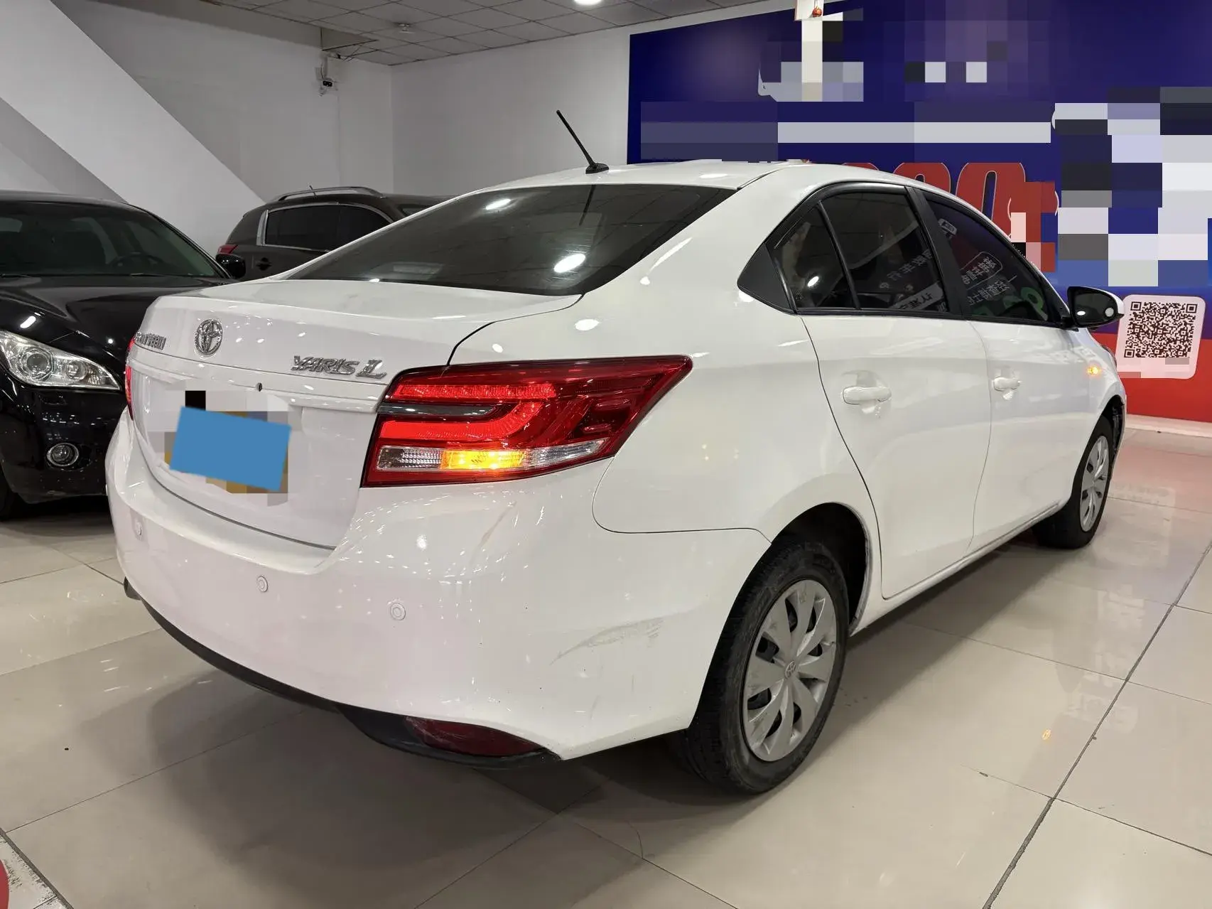 2020 TOYOTA YARIS thumbnail 3