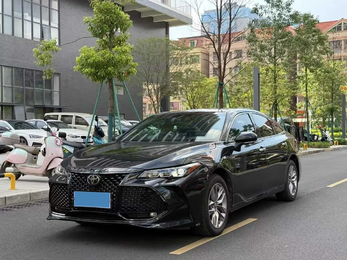 2019 Toyota Avalon 2.0L 178HP L4 CVT