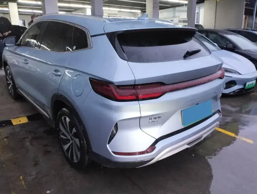 2023 BYD SONG thumbnail 4