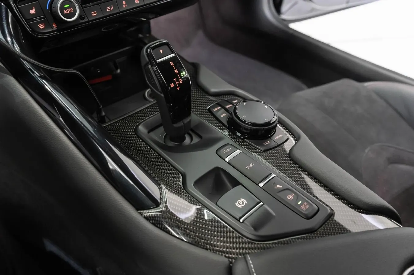 2022 Toyota Supra 3.0T 340HP L6 8AT,autocango,china used car exporter,china ev exporter,chinese used car exporter,chinese used ev exporter